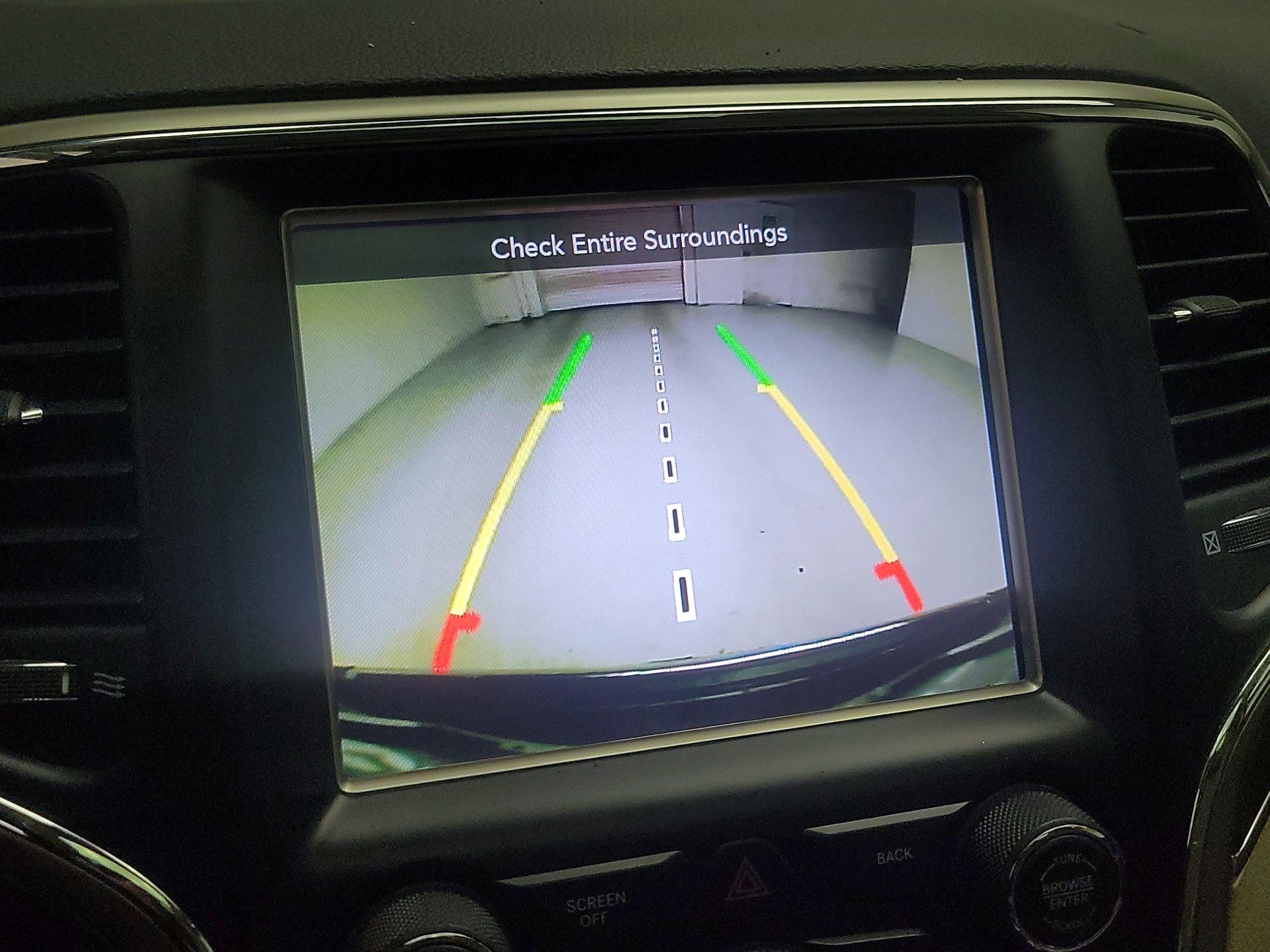 Thumbnail: 2017 Jeep Grand Cherokee - 15