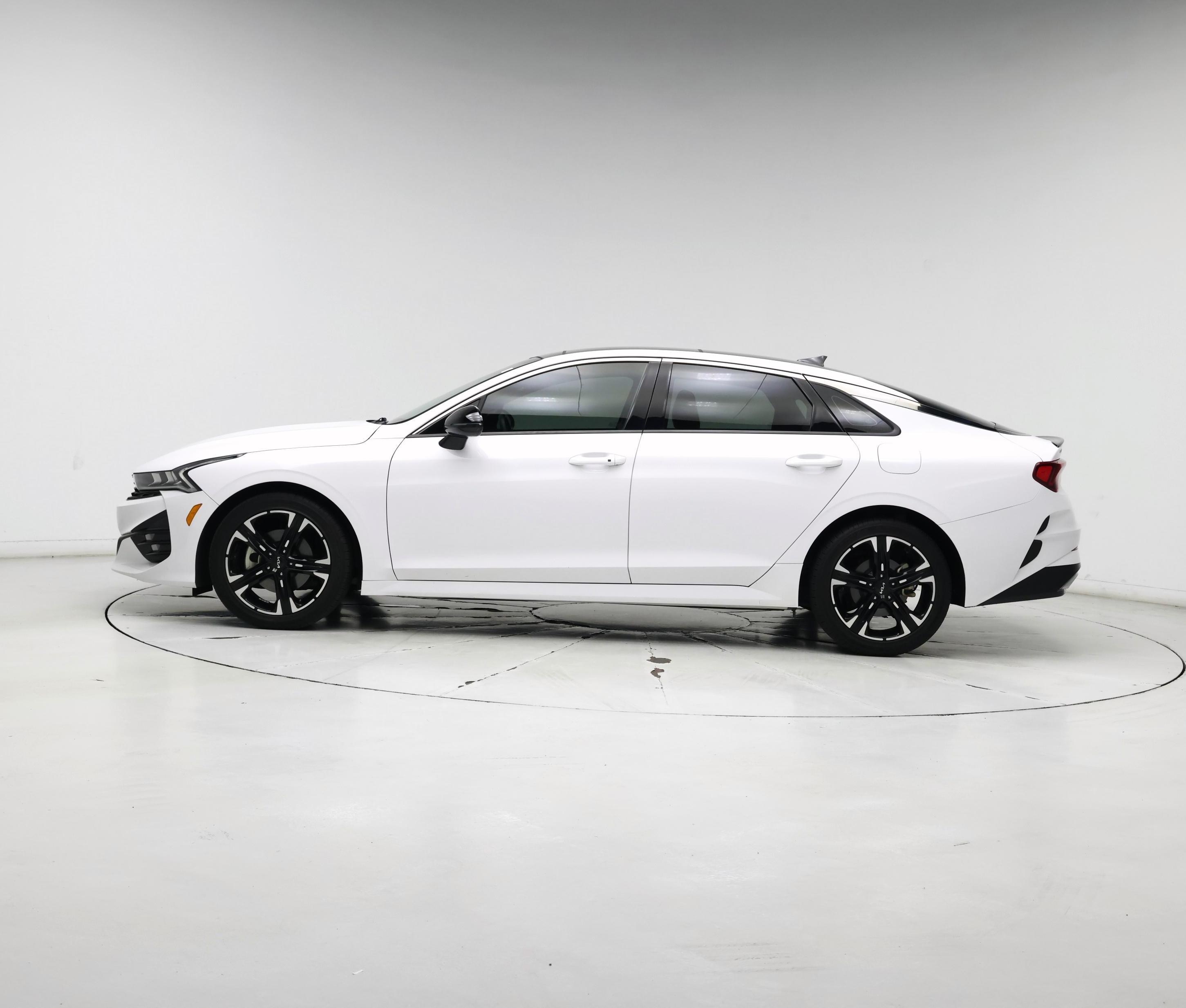 Thumbnail: 2022 Kia K5 - 3