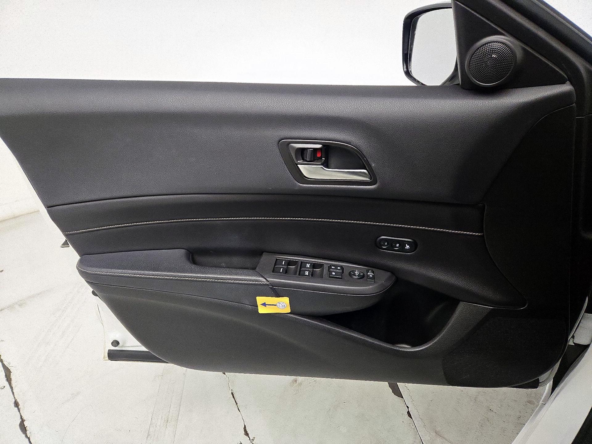 Thumbnail: 2020 Acura ILX - 12