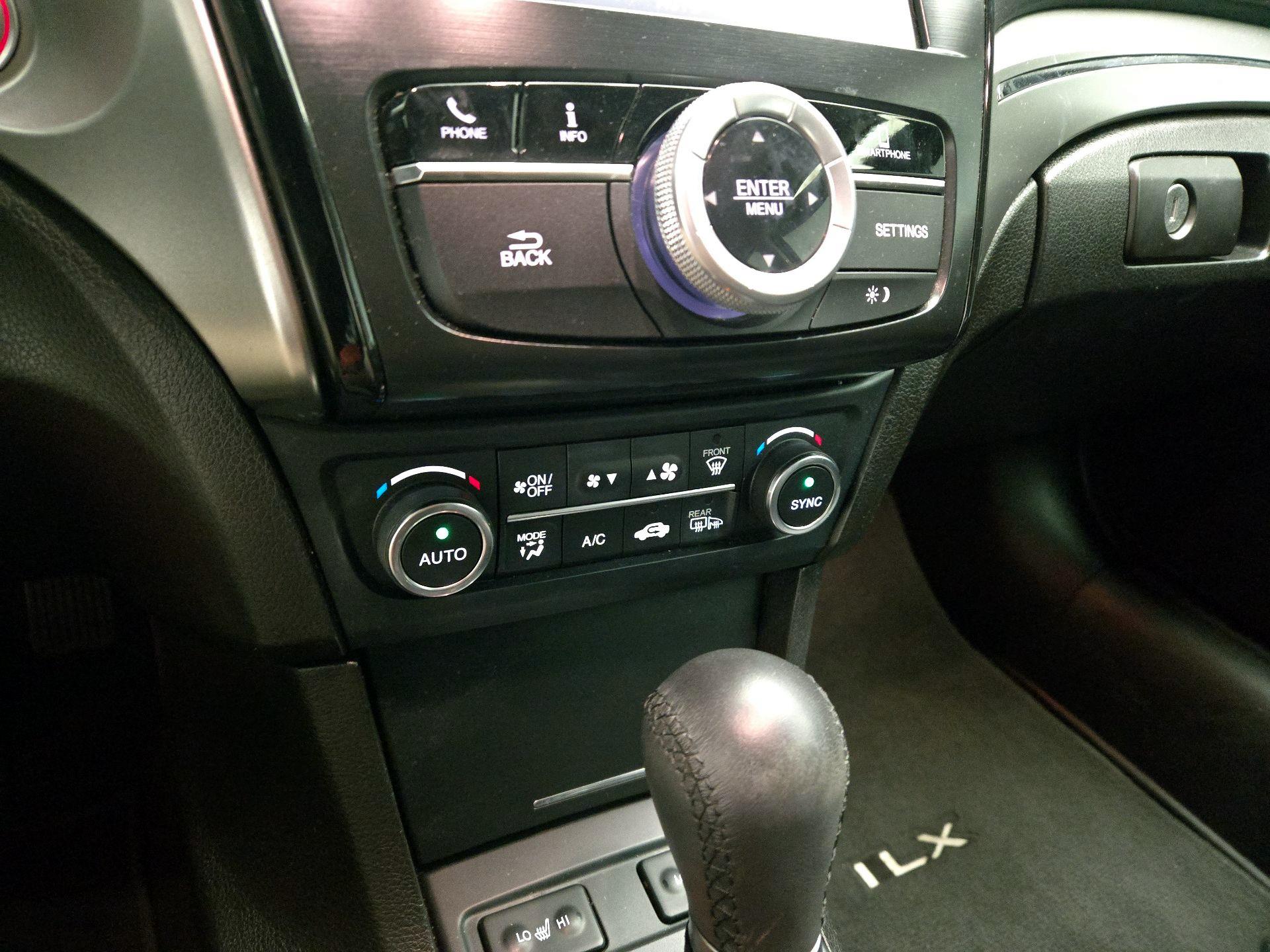 Thumbnail: 2020 Acura ILX - 16