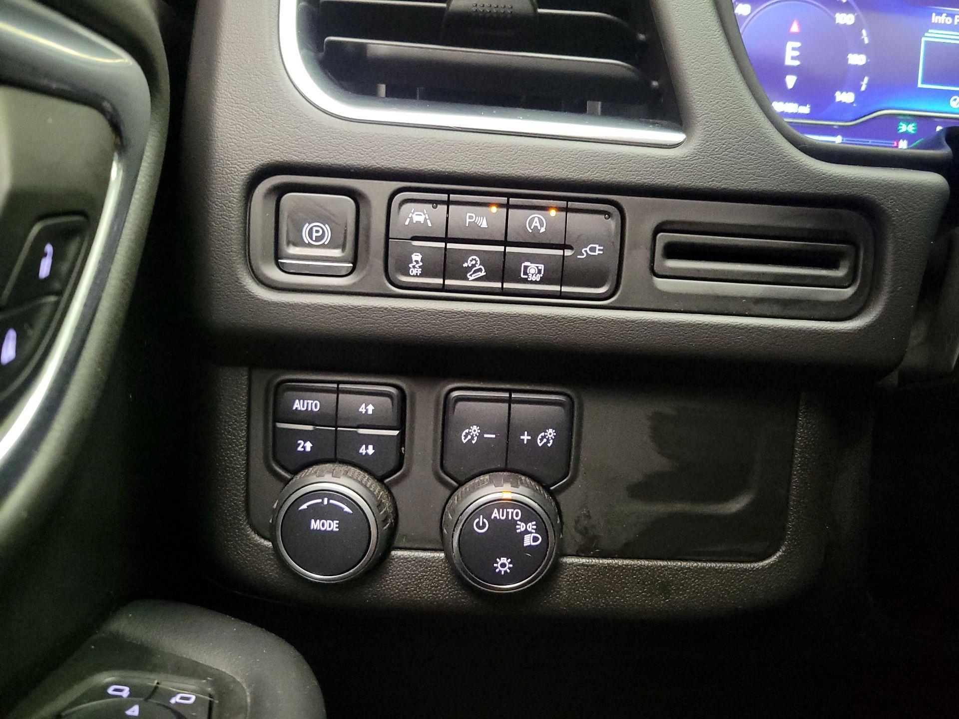 Thumbnail: 2022 Chevrolet Suburban - 13