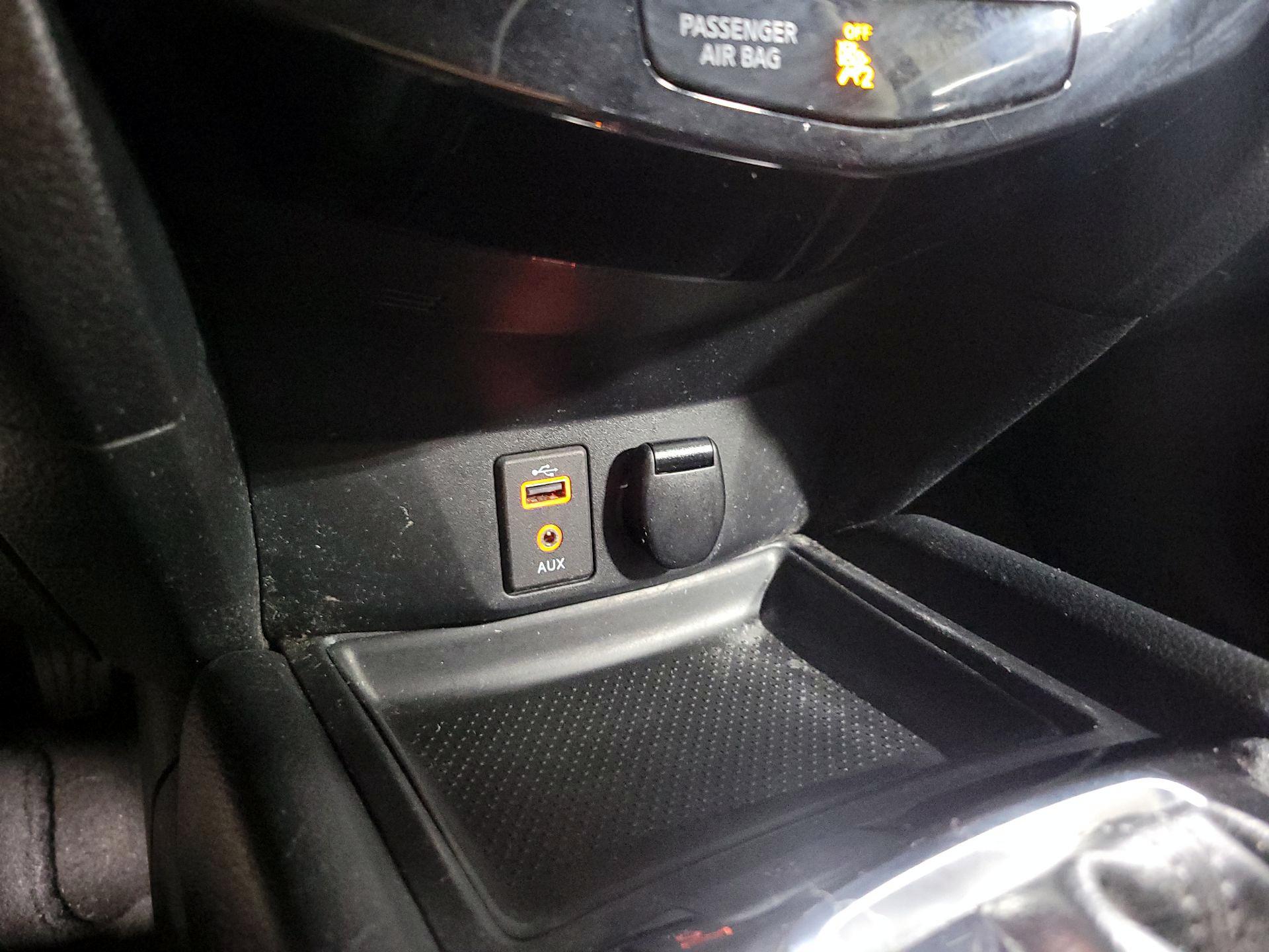 Thumbnail: 2017 Nissan Rogue - 19