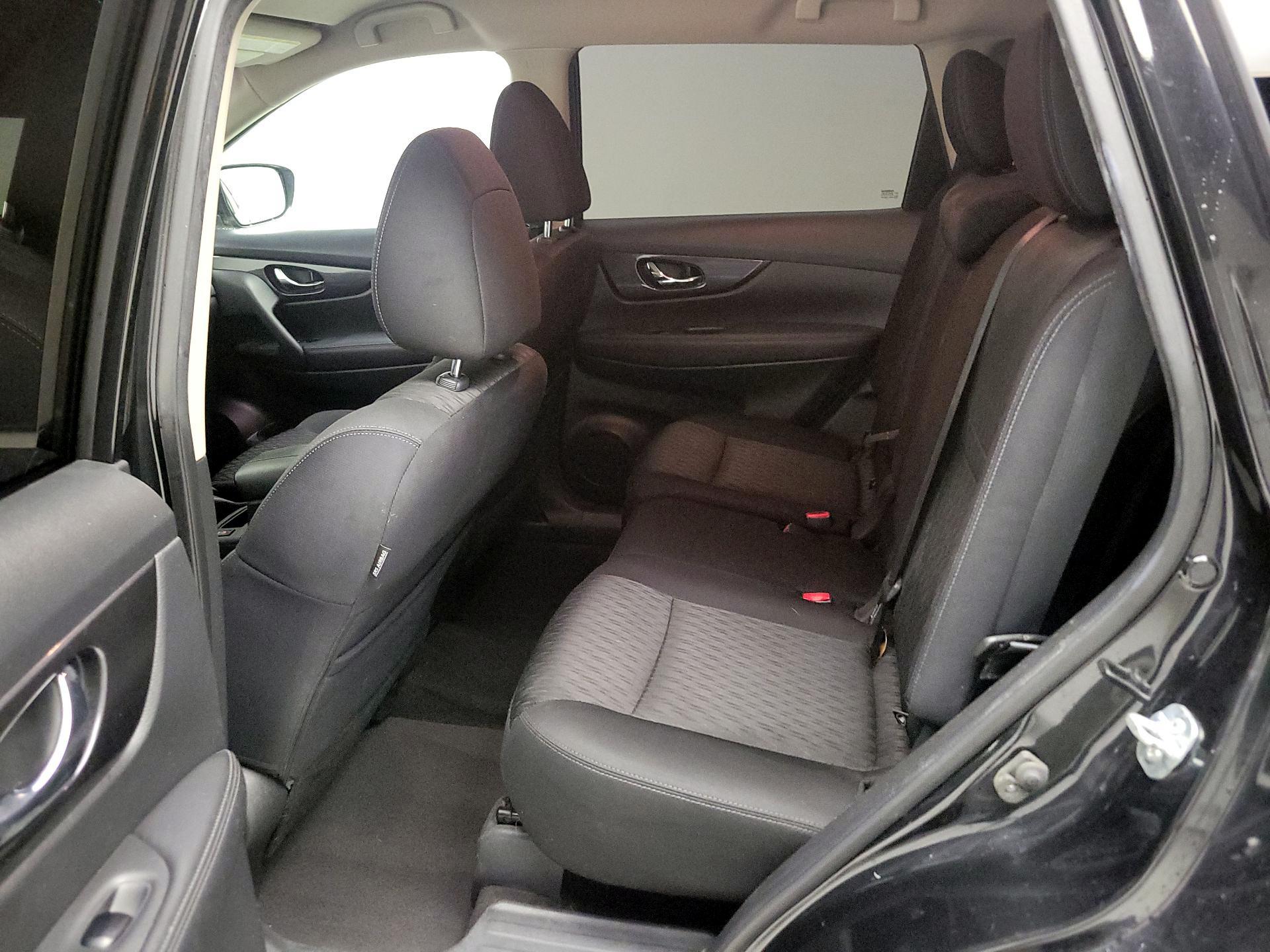 Thumbnail: 2017 Nissan Rogue - 20