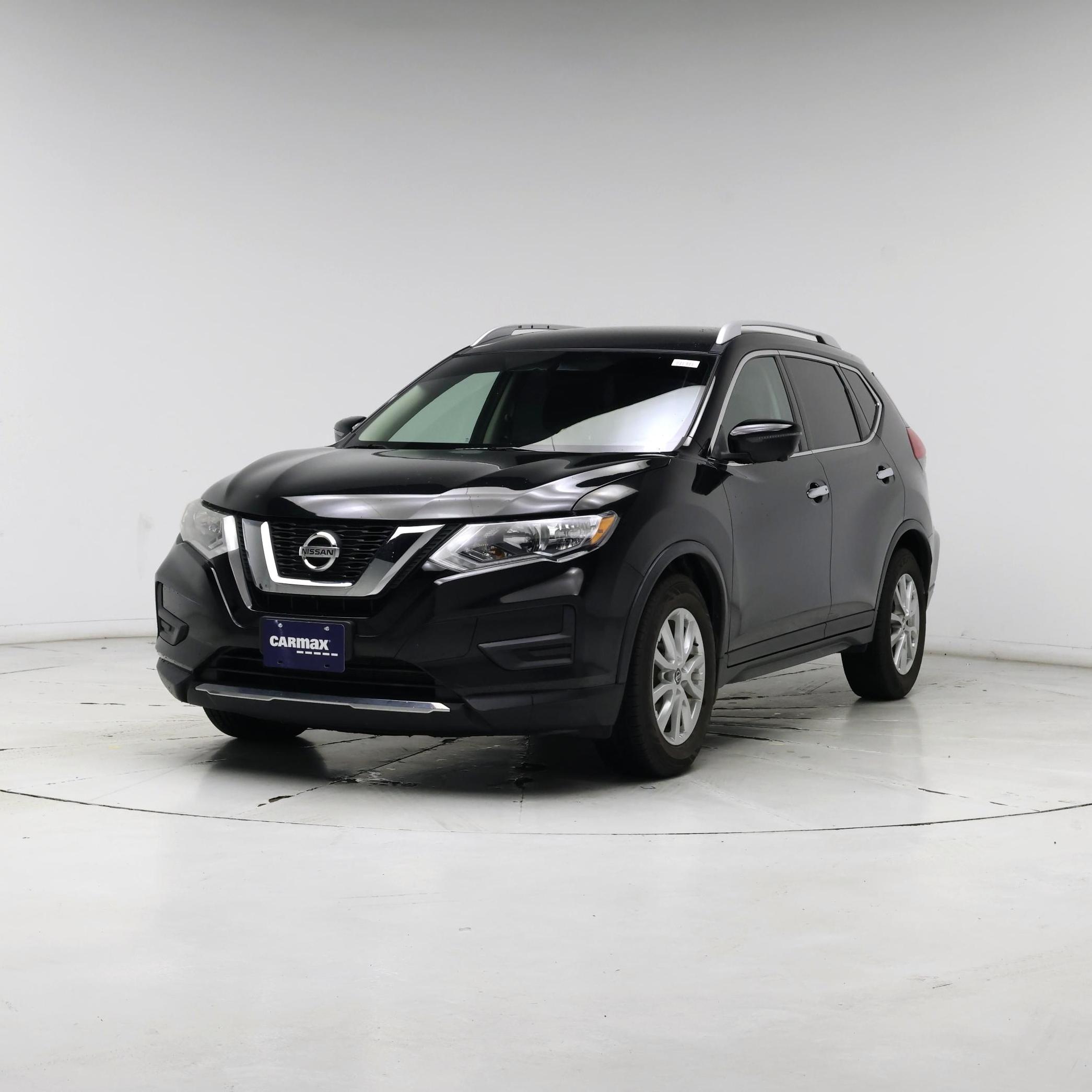 Thumbnail: 2017 Nissan Rogue - 4