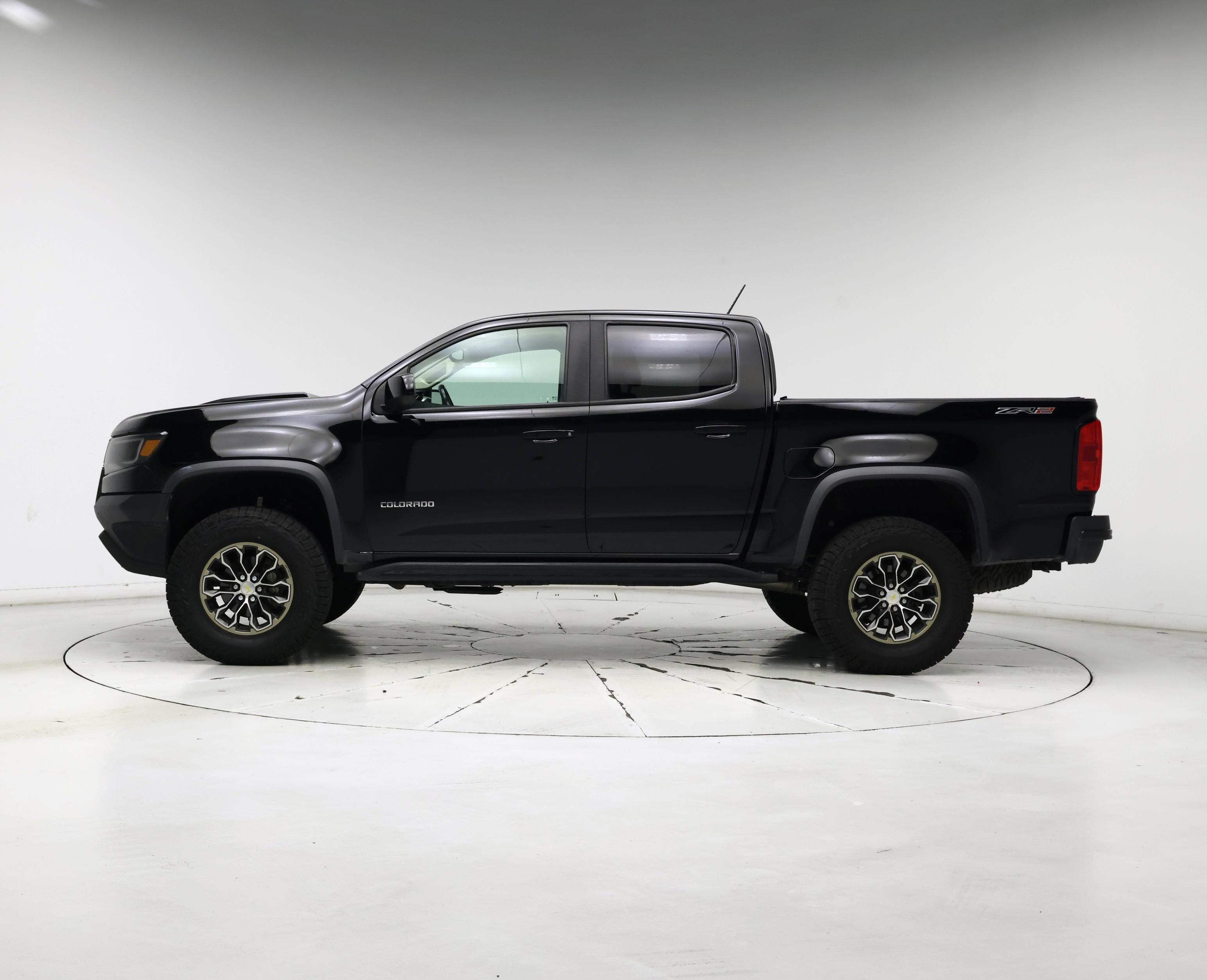 Thumbnail: 2020 Chevrolet Colorado - 3
