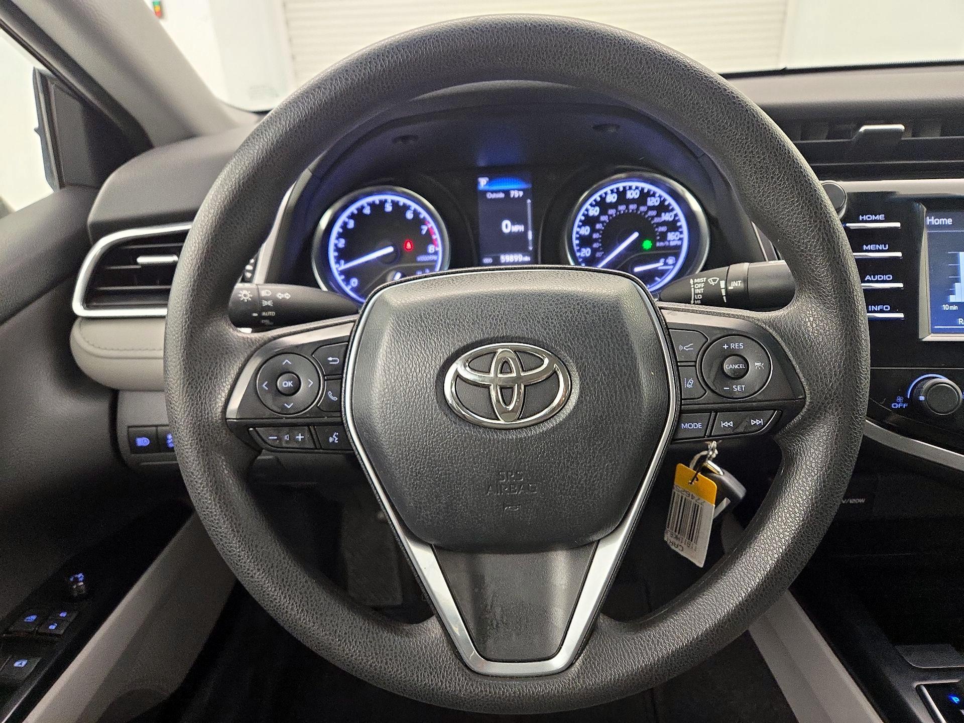 Thumbnail: 2018 Toyota Camry - 10