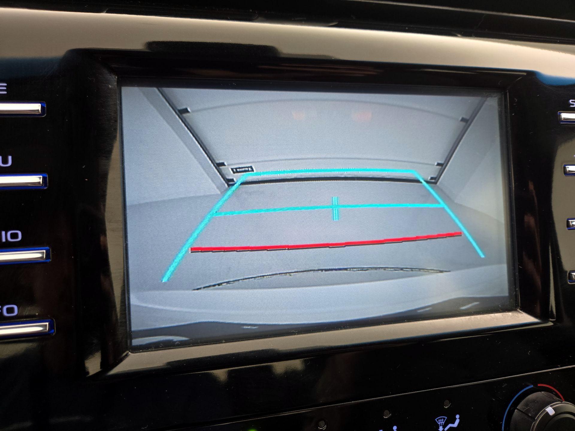 Thumbnail: 2018 Toyota Camry - 14