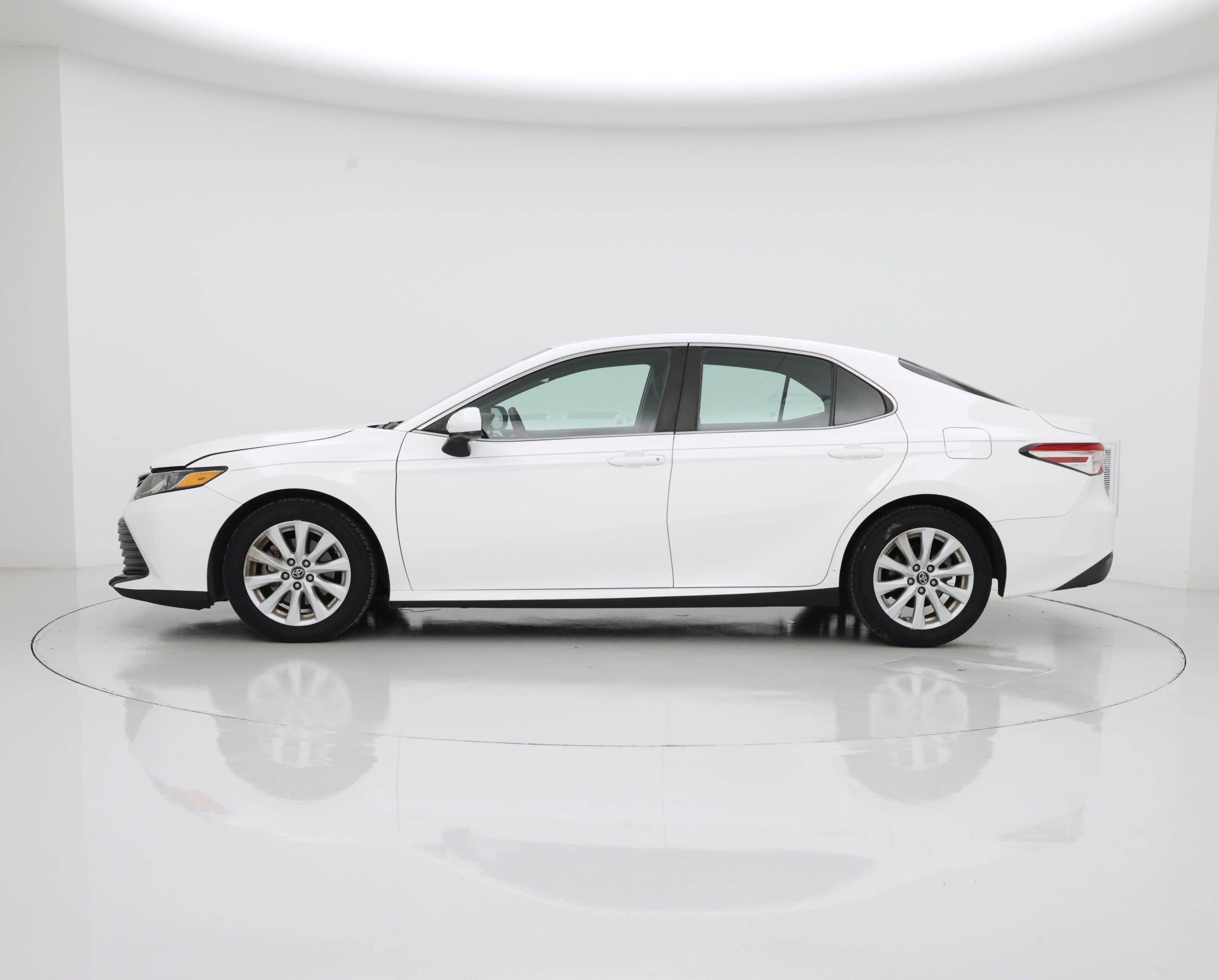 Thumbnail: 2018 Toyota Camry - 3