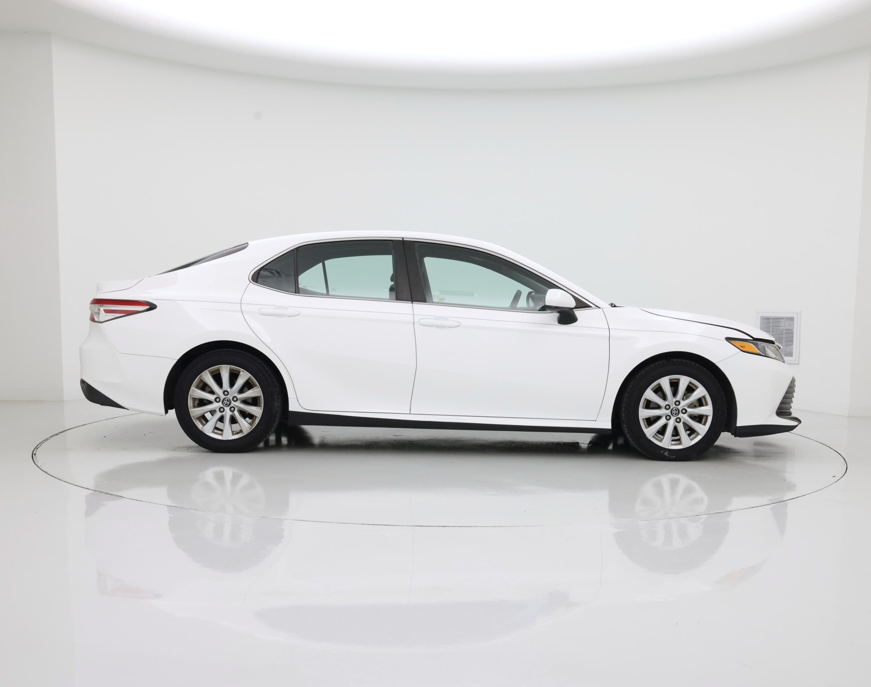 Thumbnail: 2018 Toyota Camry - 7