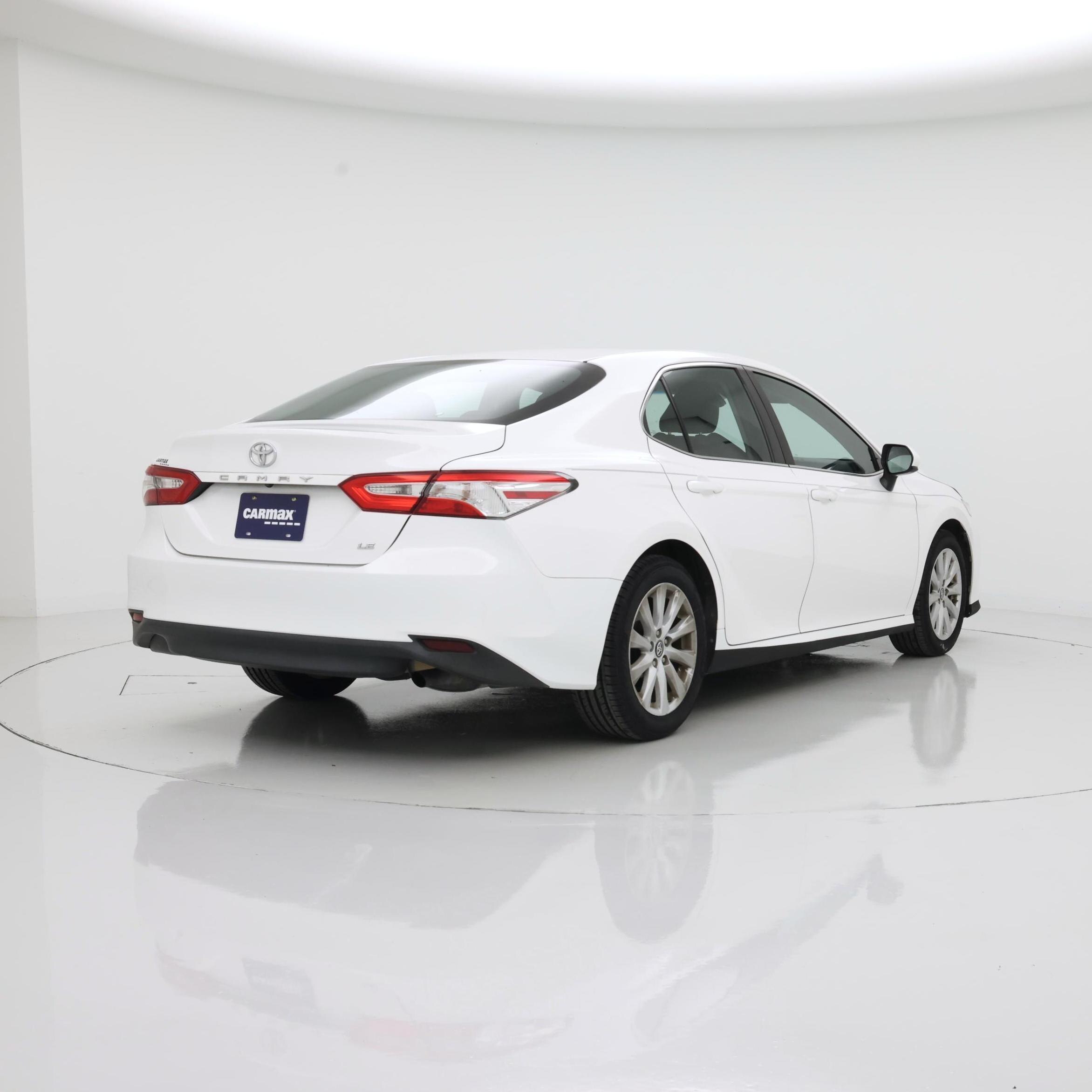 Thumbnail: 2018 Toyota Camry - 8