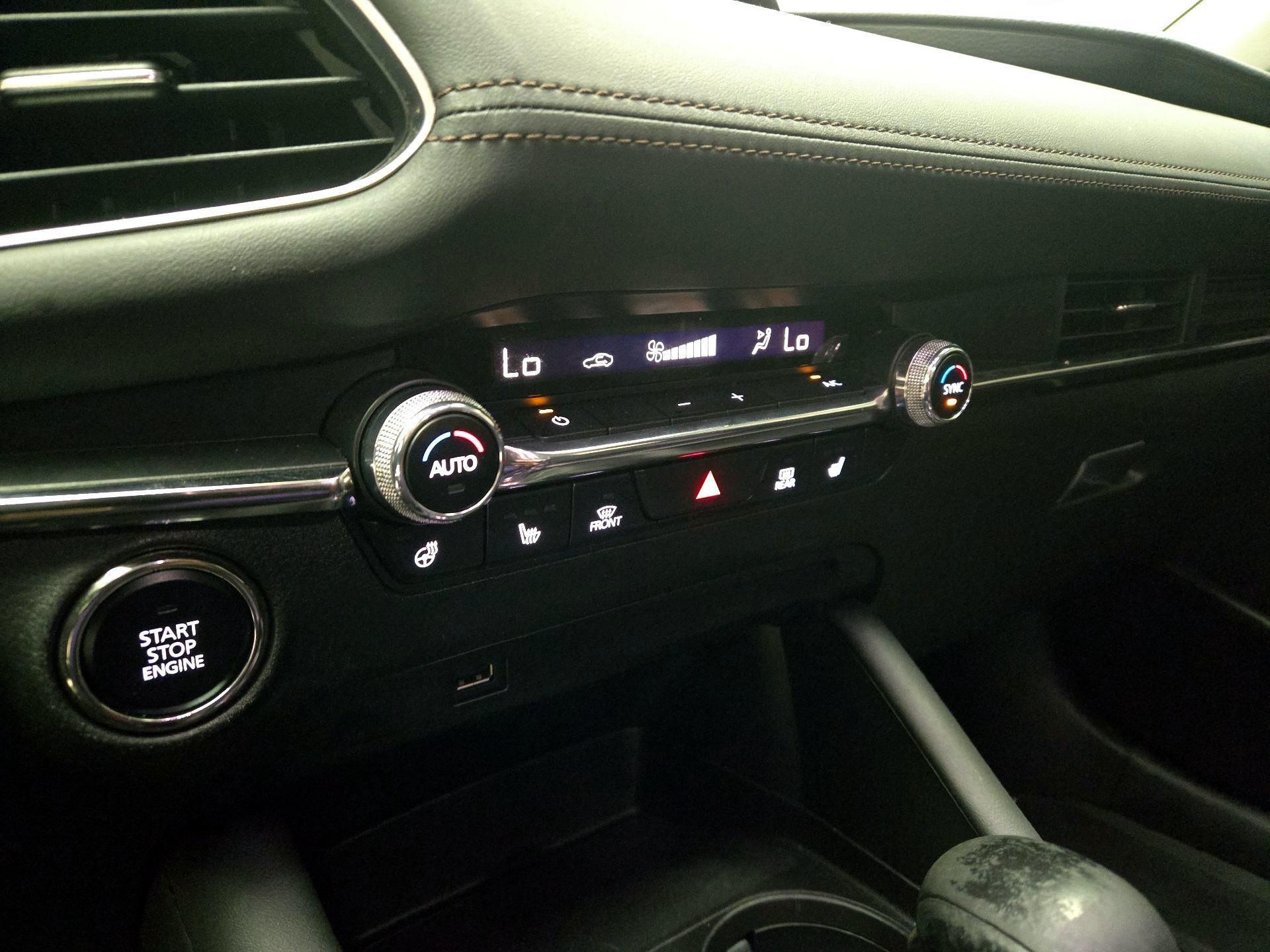 Thumbnail: 2021 Mazda Mazda3 - 17