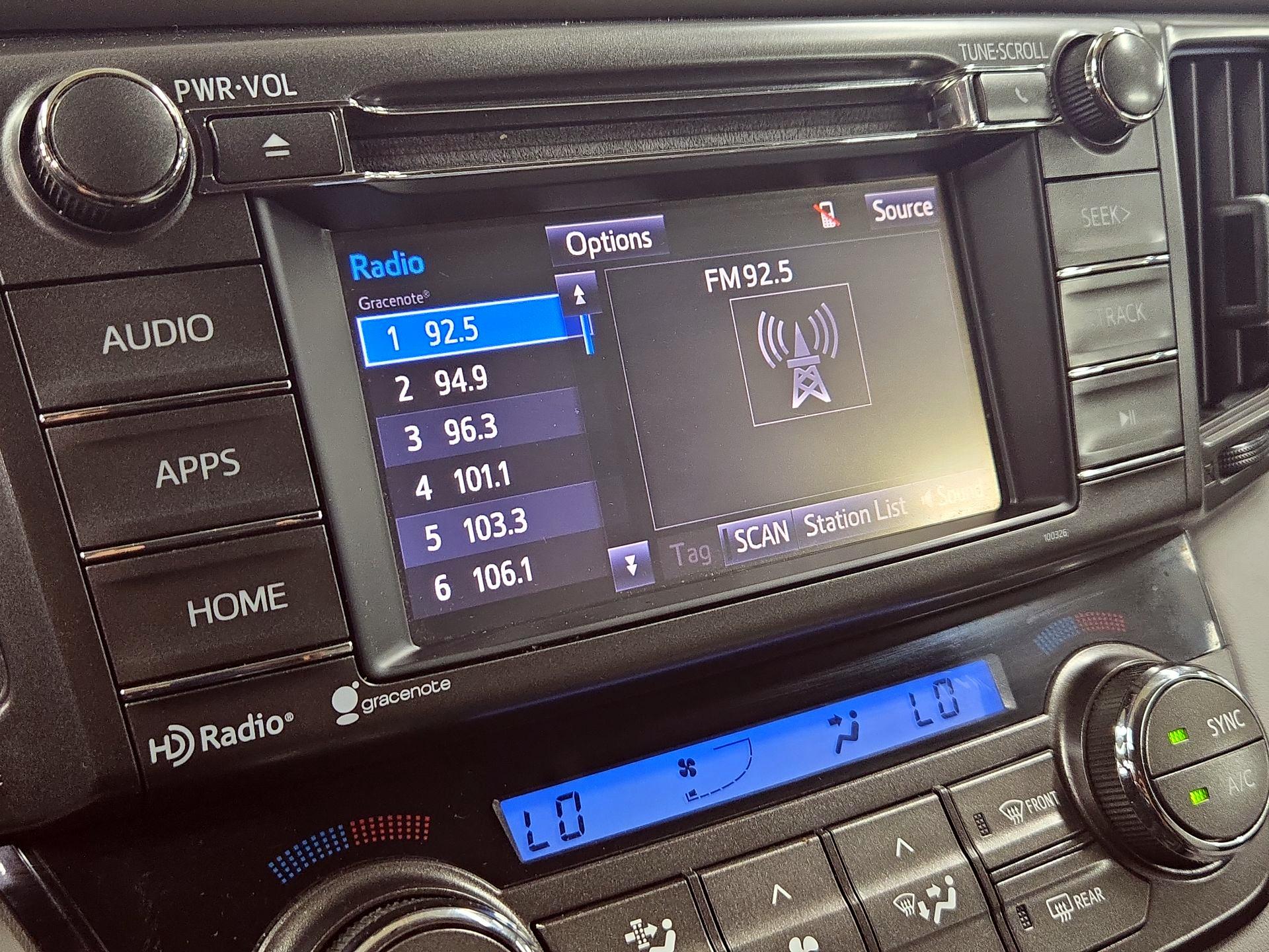 Thumbnail: 2015 Toyota RAV4 - 15