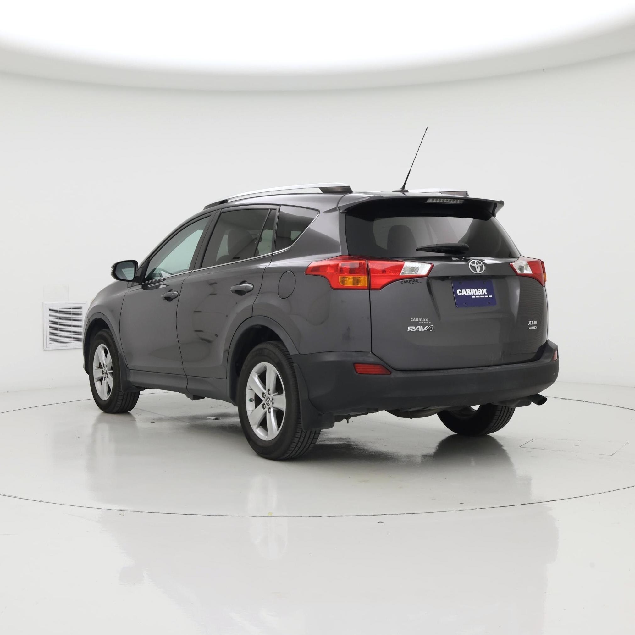 Thumbnail: 2015 Toyota RAV4 - 2