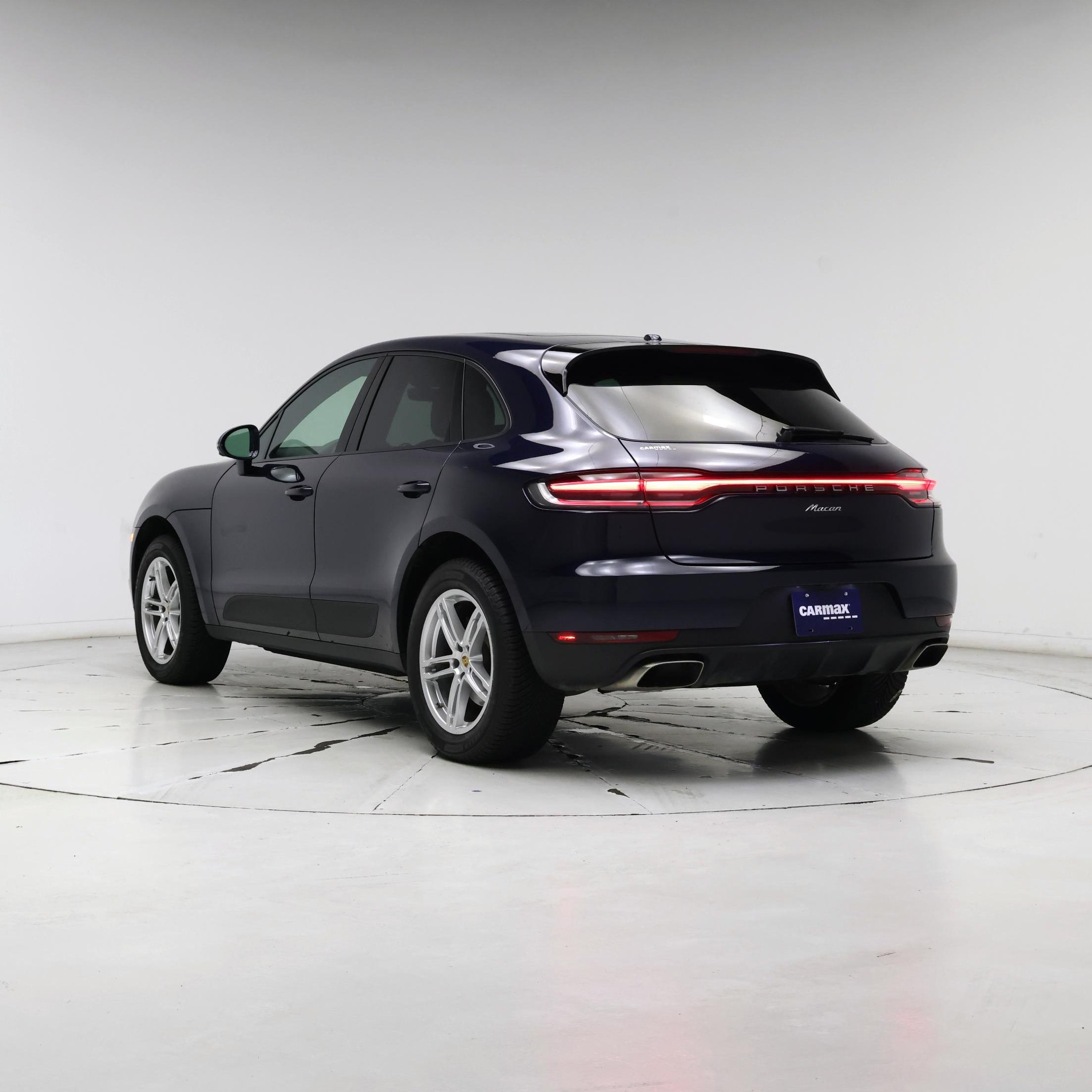 Thumbnail: 2021 Porsche Macan - 2