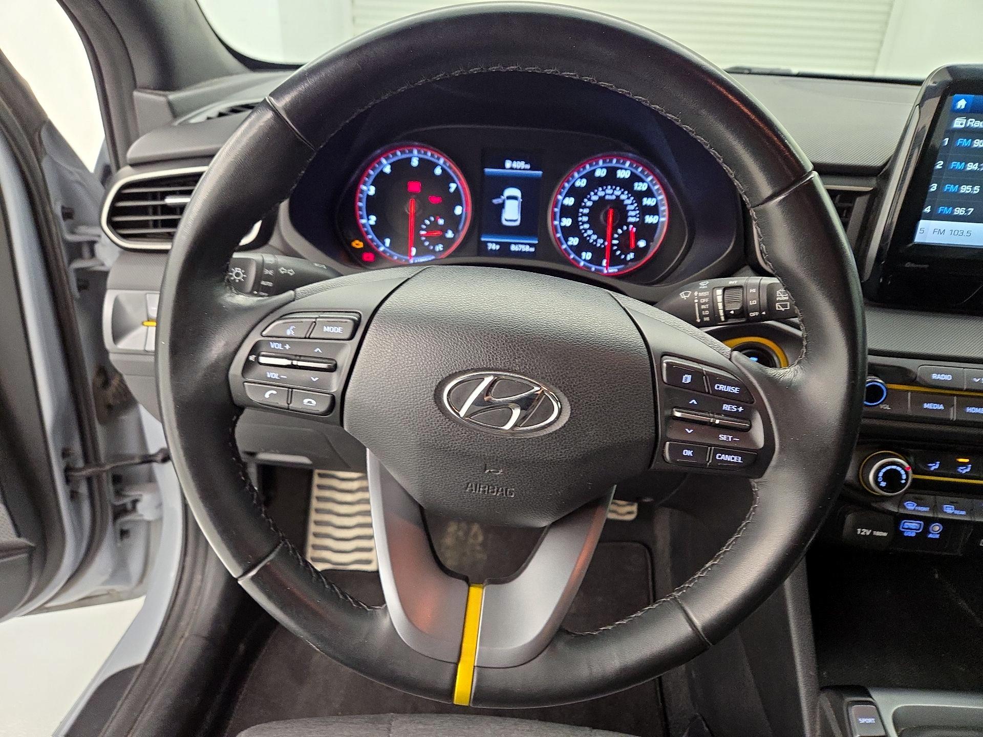 Thumbnail: 2019 Hyundai Veloster - 10