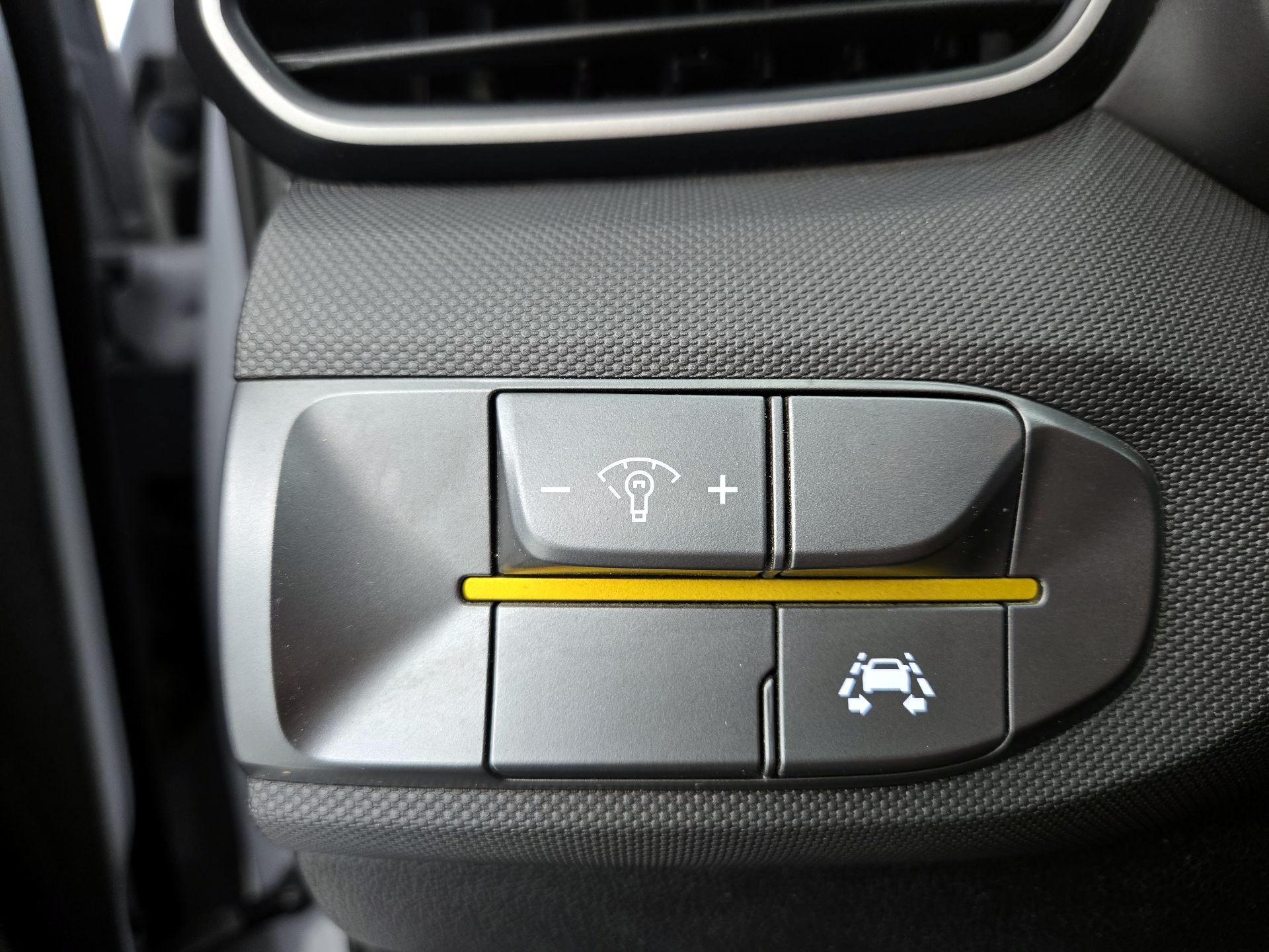 Thumbnail: 2019 Hyundai Veloster - 13