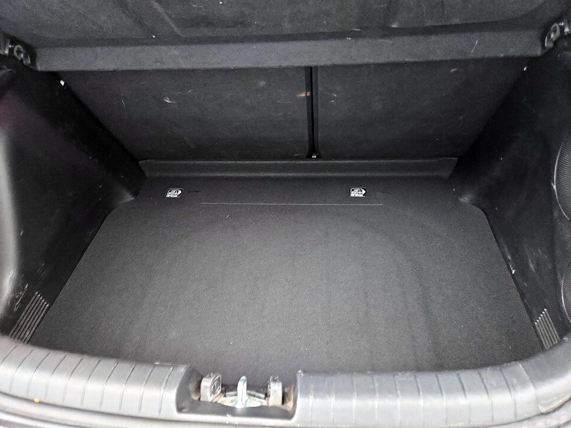 Thumbnail: 2019 Hyundai Veloster - 19