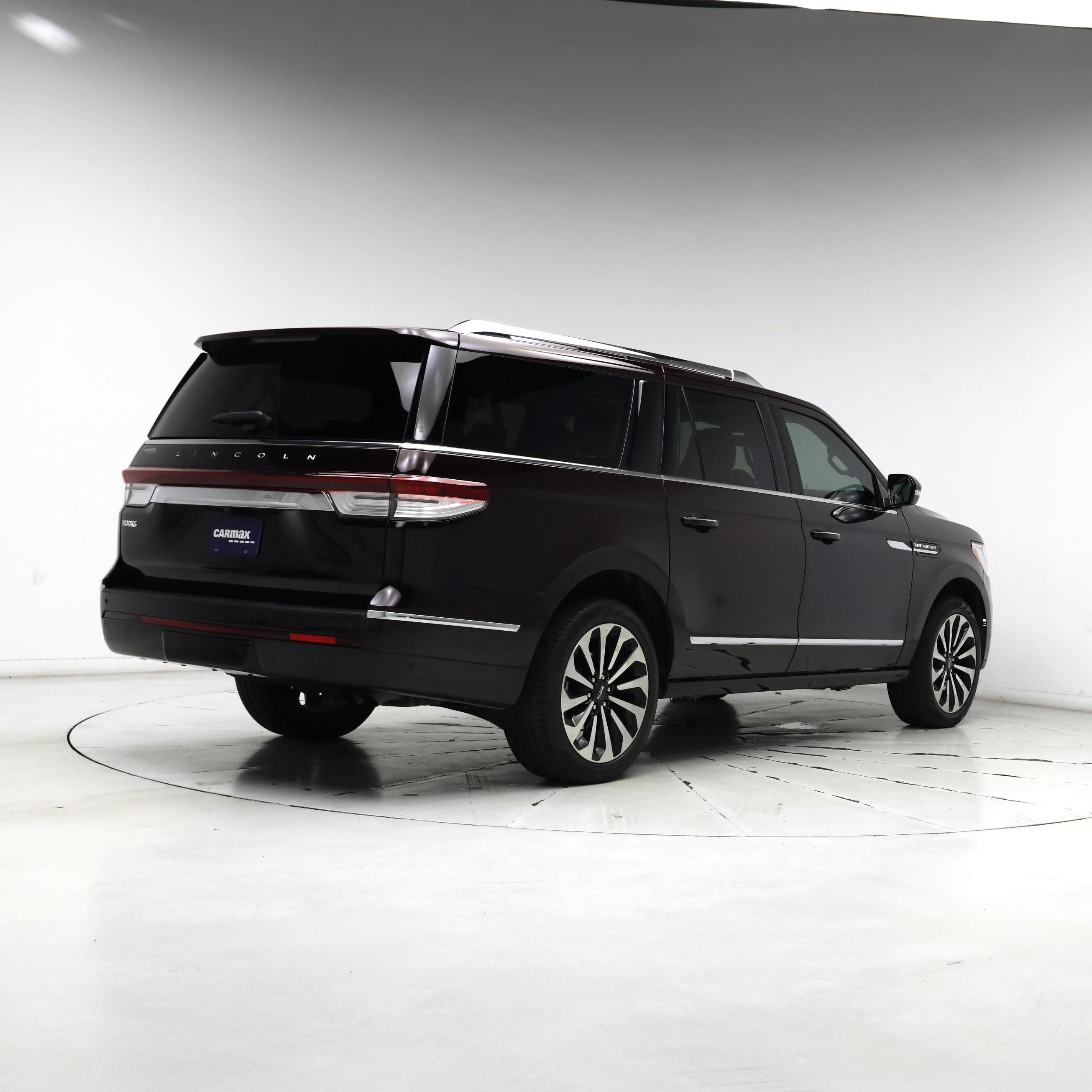 Thumbnail: 2023 Lincoln Navigator L - 8