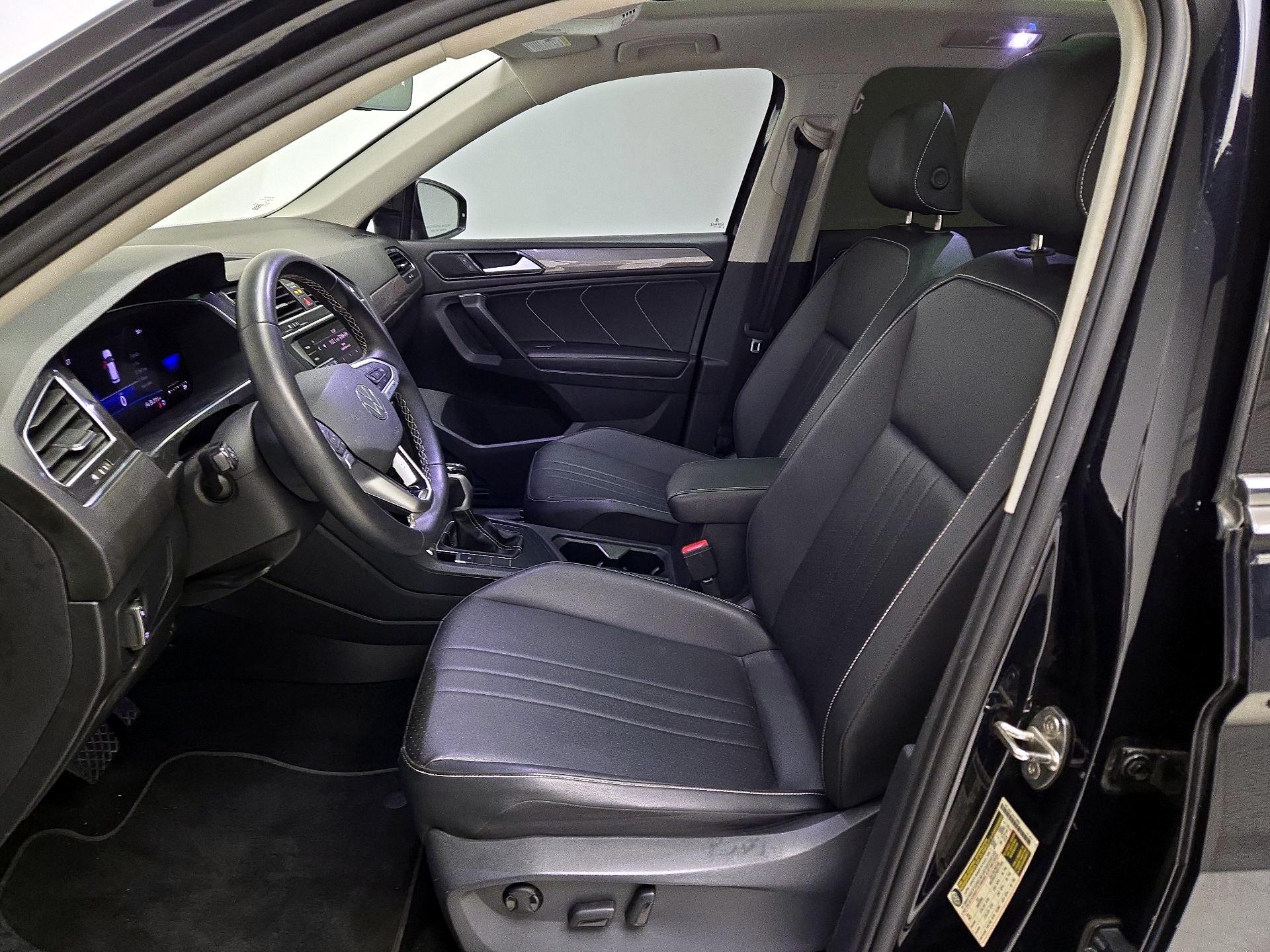 Thumbnail: 2023 Volkswagen Tiguan - 11