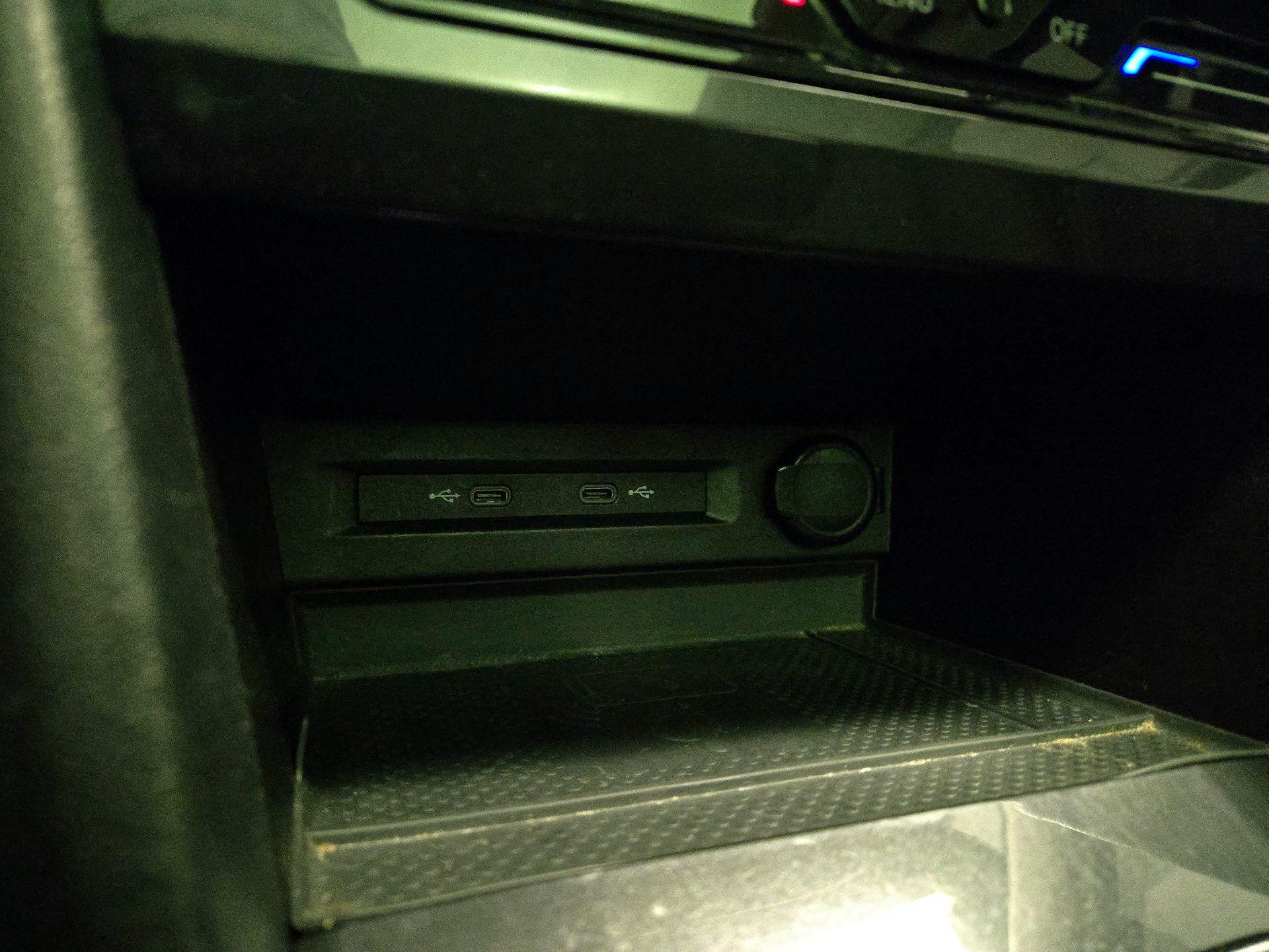 Thumbnail: 2023 Volkswagen Tiguan - 18