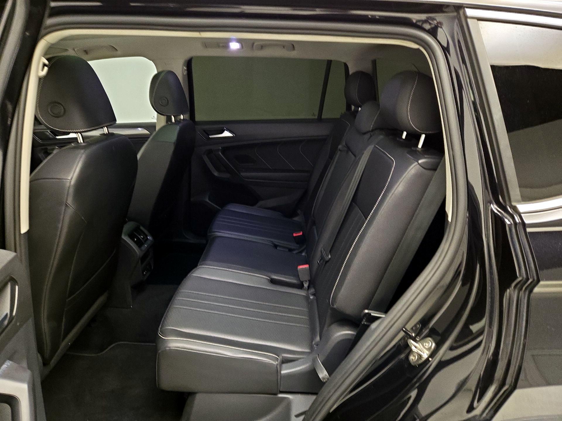 Thumbnail: 2023 Volkswagen Tiguan - 20