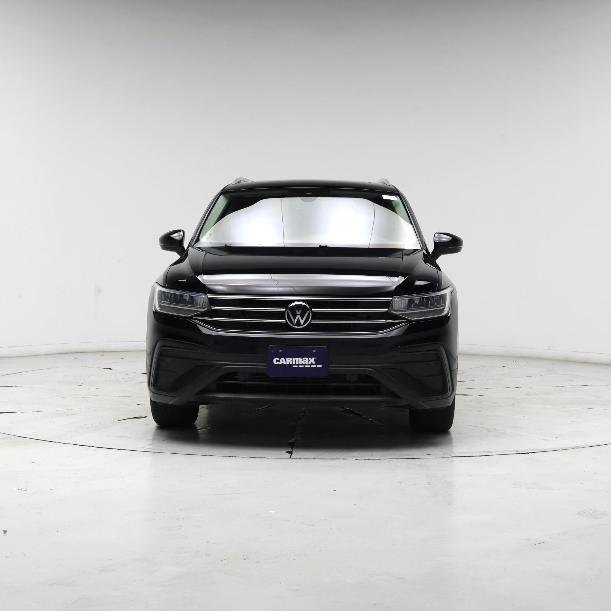 Thumbnail: 2023 Volkswagen Tiguan - 5