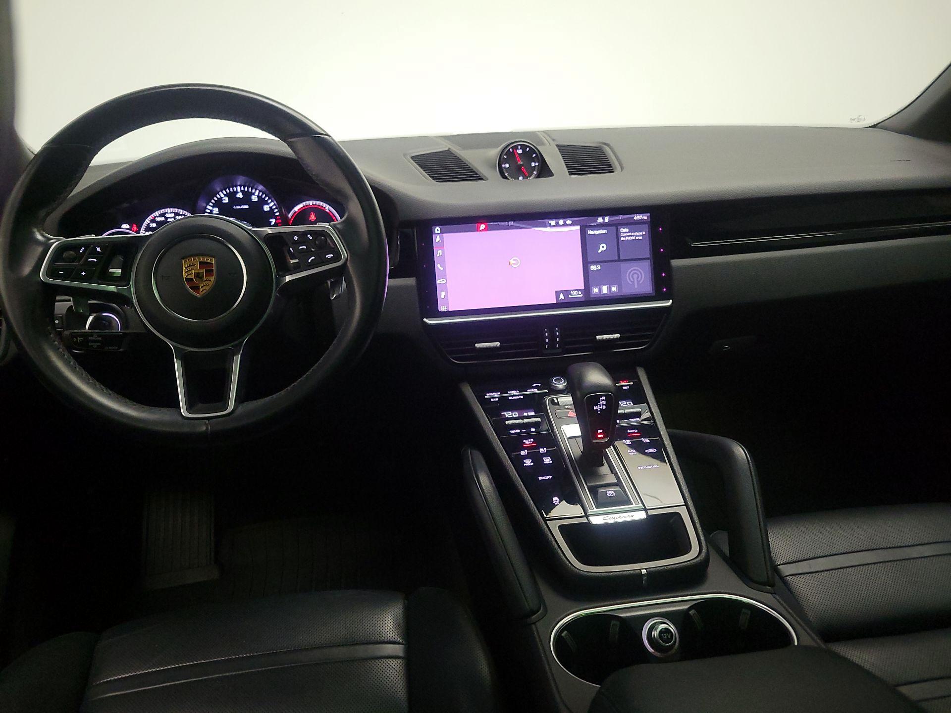Thumbnail: 2020 Porsche Cayenne - 9
