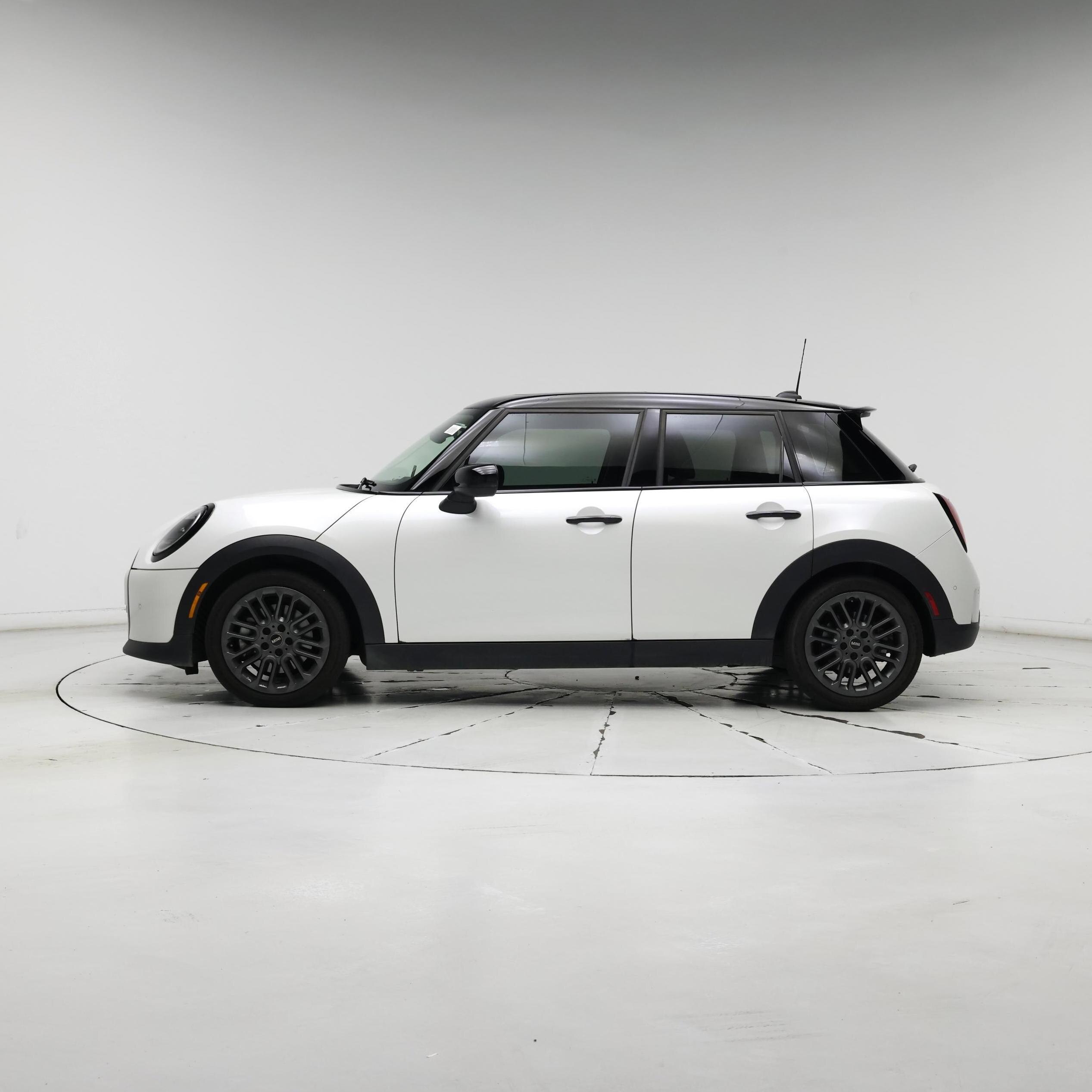 Thumbnail: 2025 MINI Cooper Hardtop - 3