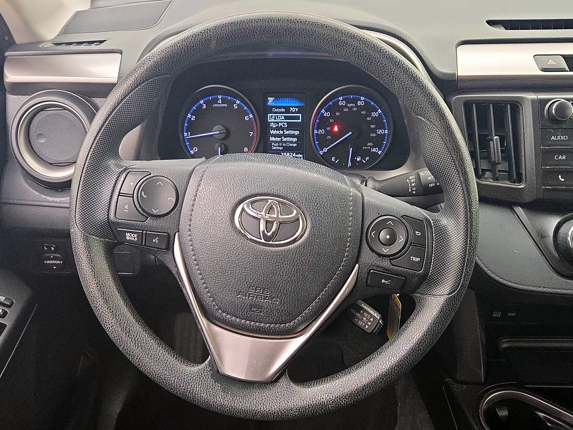 Thumbnail: 2017 Toyota RAV4 - 10