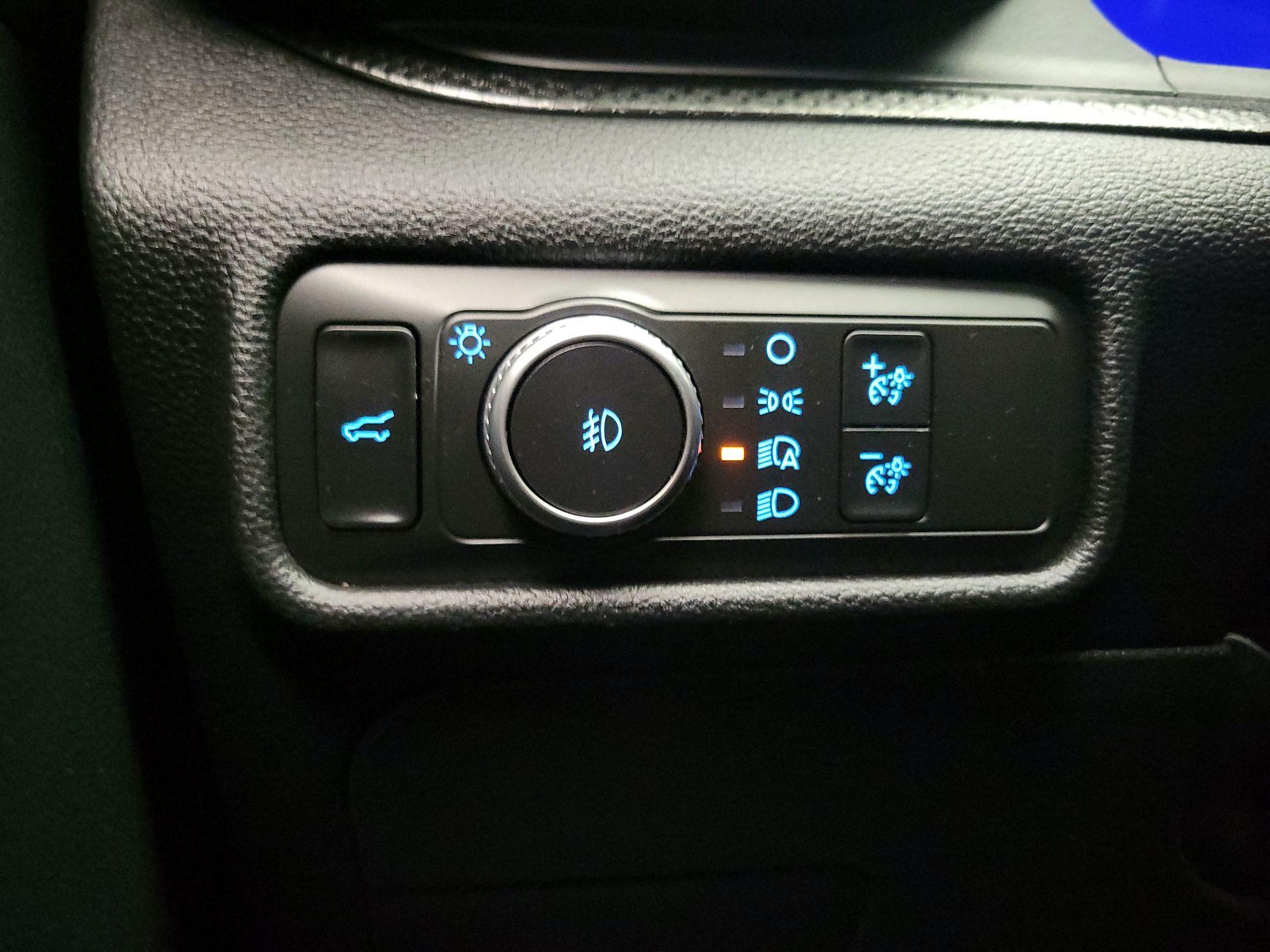 Thumbnail: 2020 Ford Explorer - 13