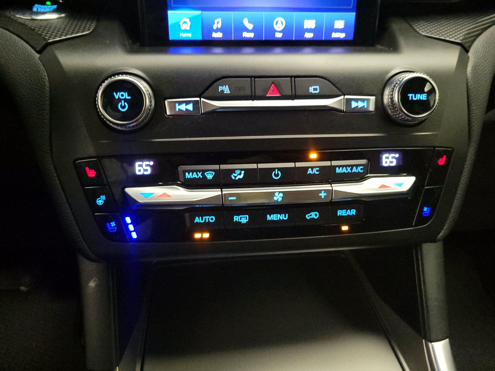 Thumbnail: 2020 Ford Explorer - 17