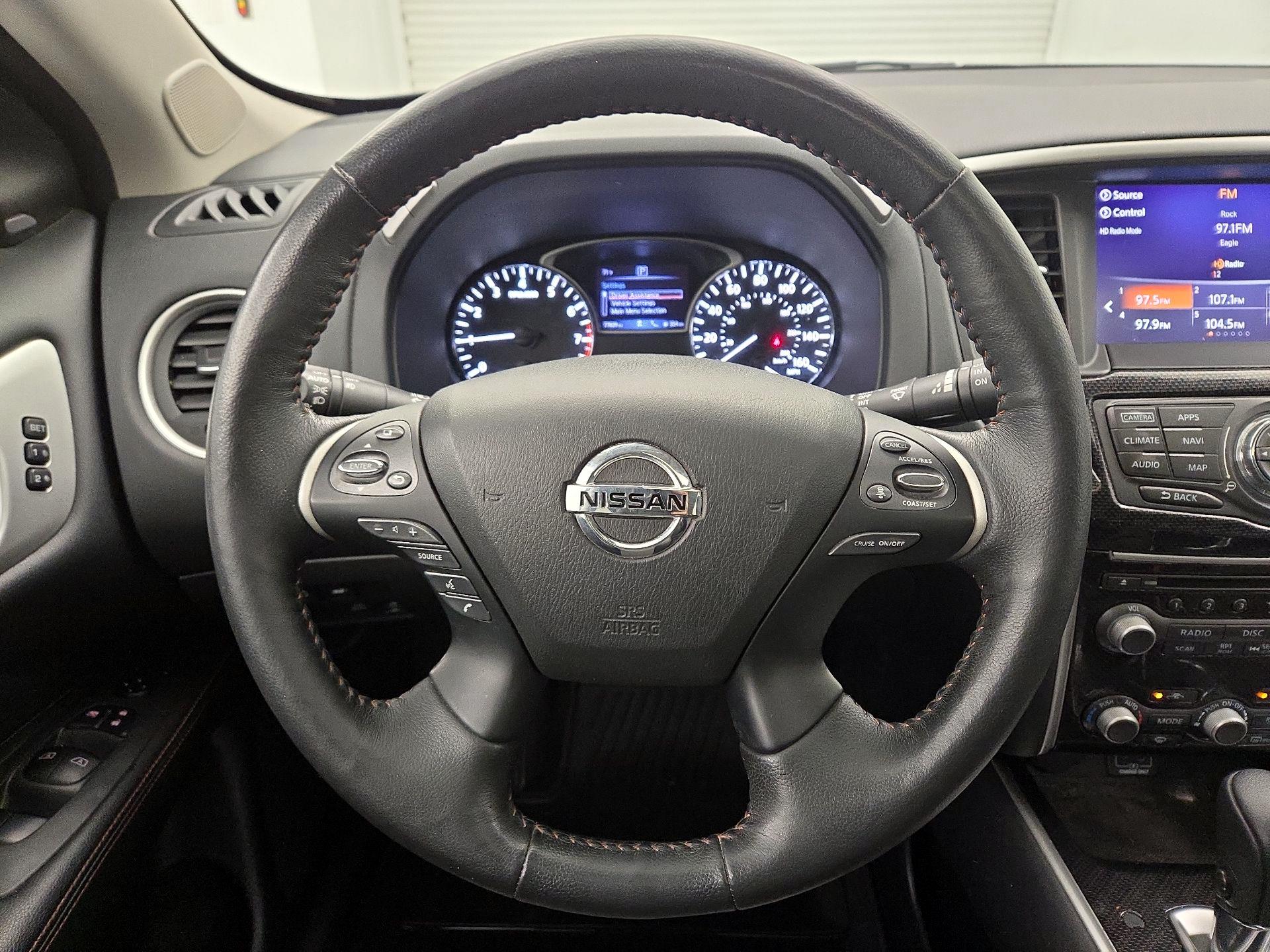 Thumbnail: 2020 Nissan Pathfinder - 10