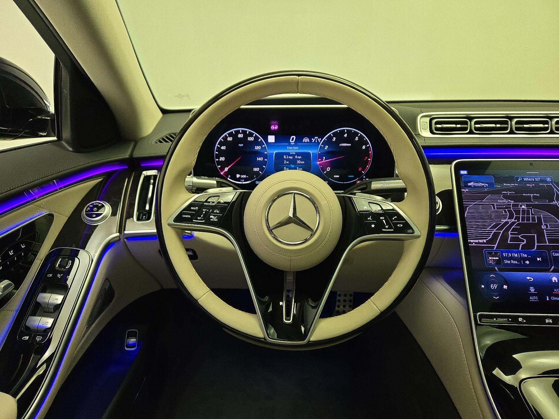 Thumbnail: 2023 Mercedes-Benz S-Class - 10