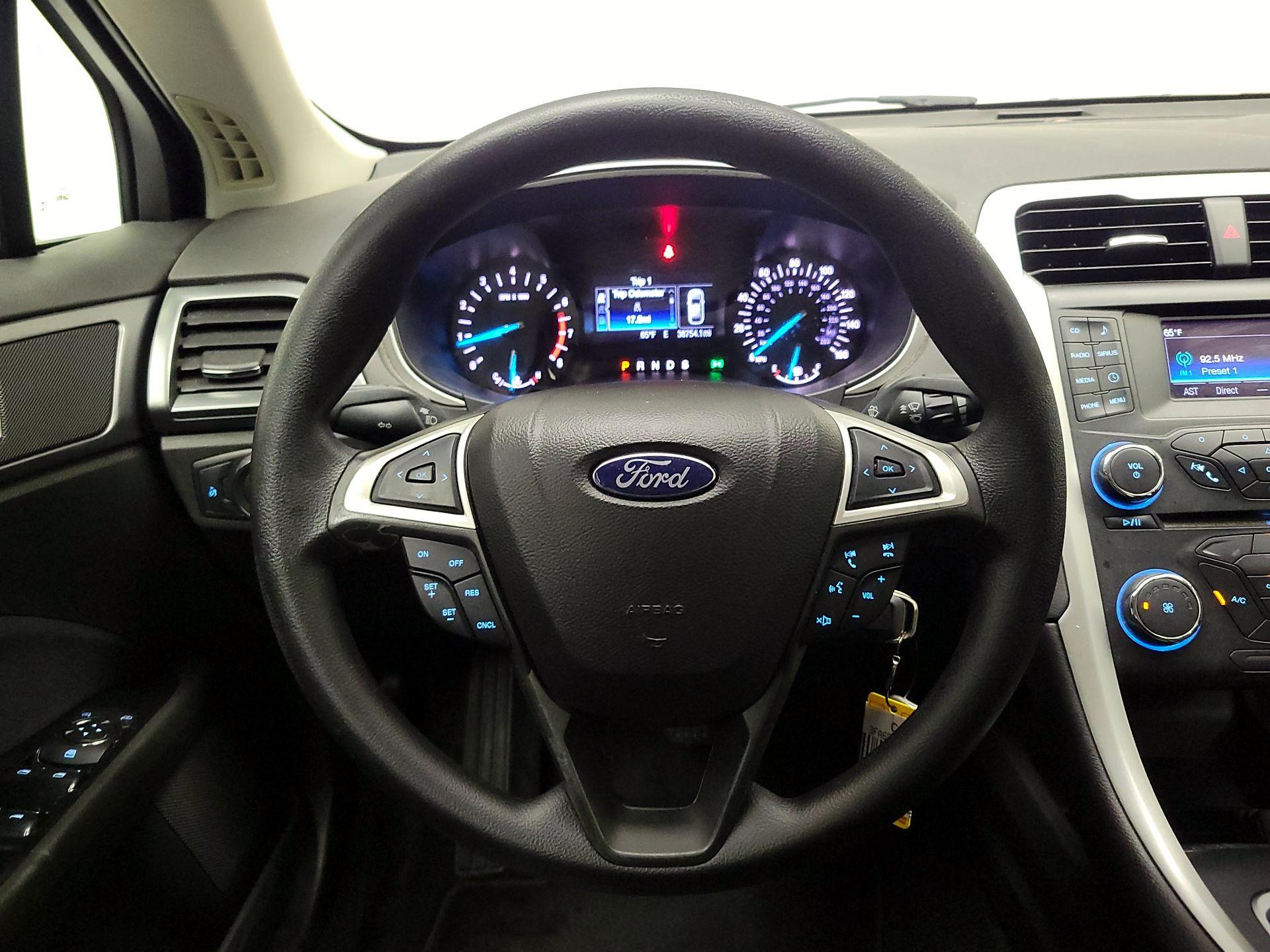 Thumbnail: 2014 Ford Fusion - 10