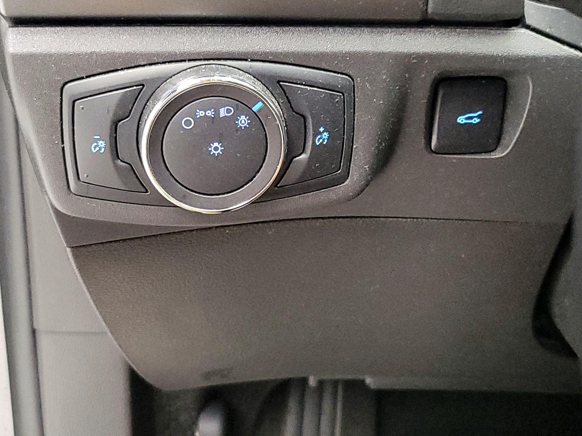 Thumbnail: 2014 Ford Fusion - 13