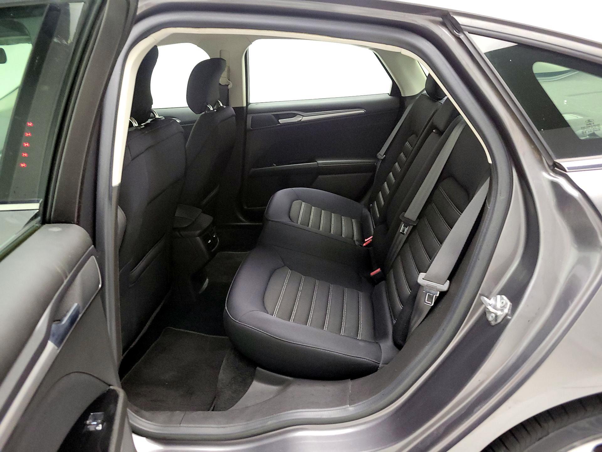 Thumbnail: 2014 Ford Fusion - 18