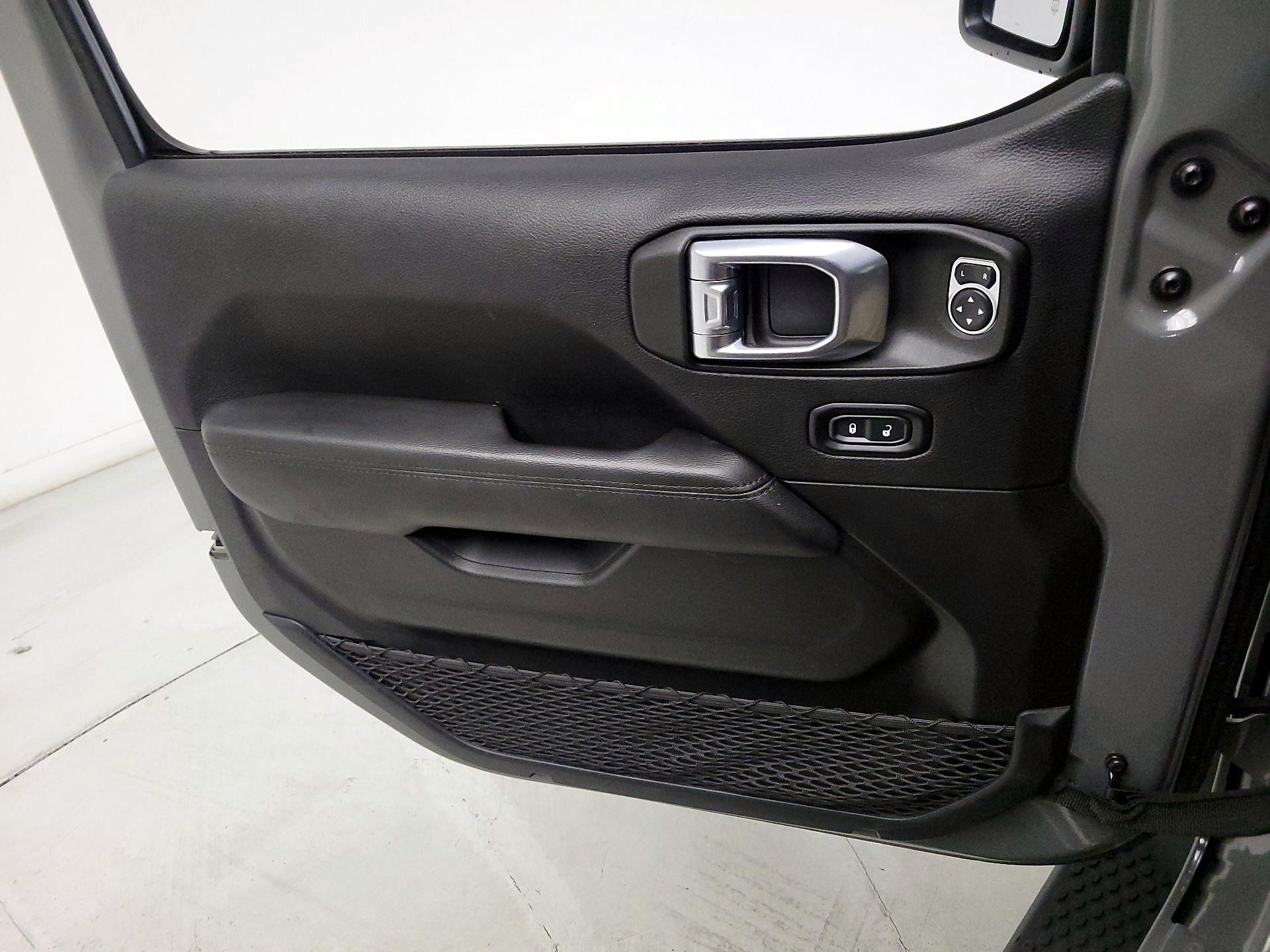 Thumbnail: 2021 Jeep Wrangler - 12