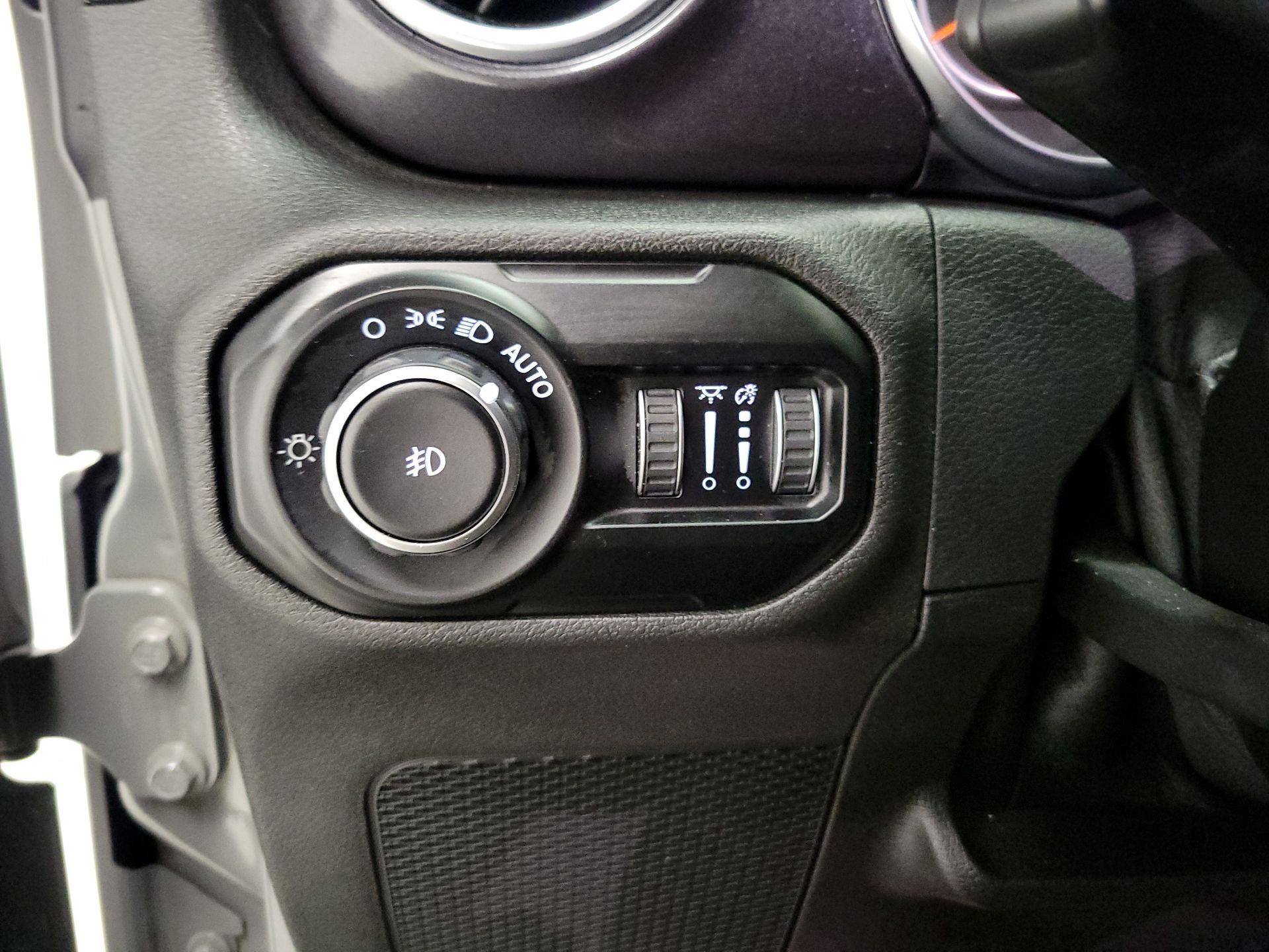 Thumbnail: 2021 Jeep Wrangler - 13