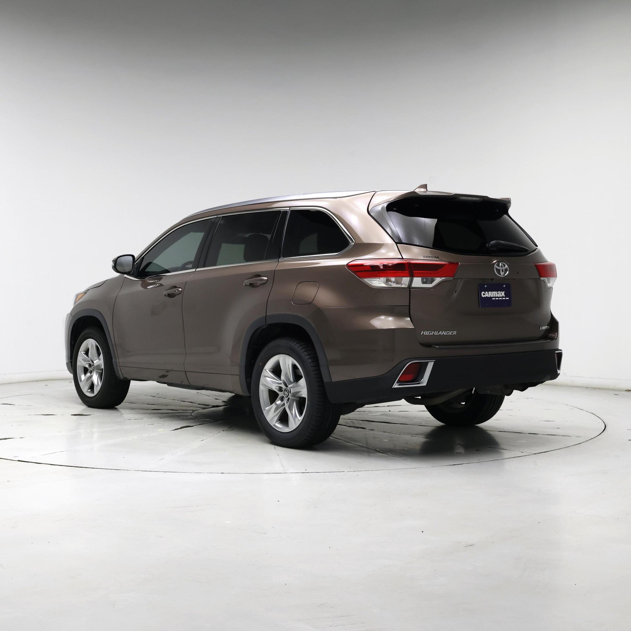 Thumbnail: 2017 Toyota Highlander - 2