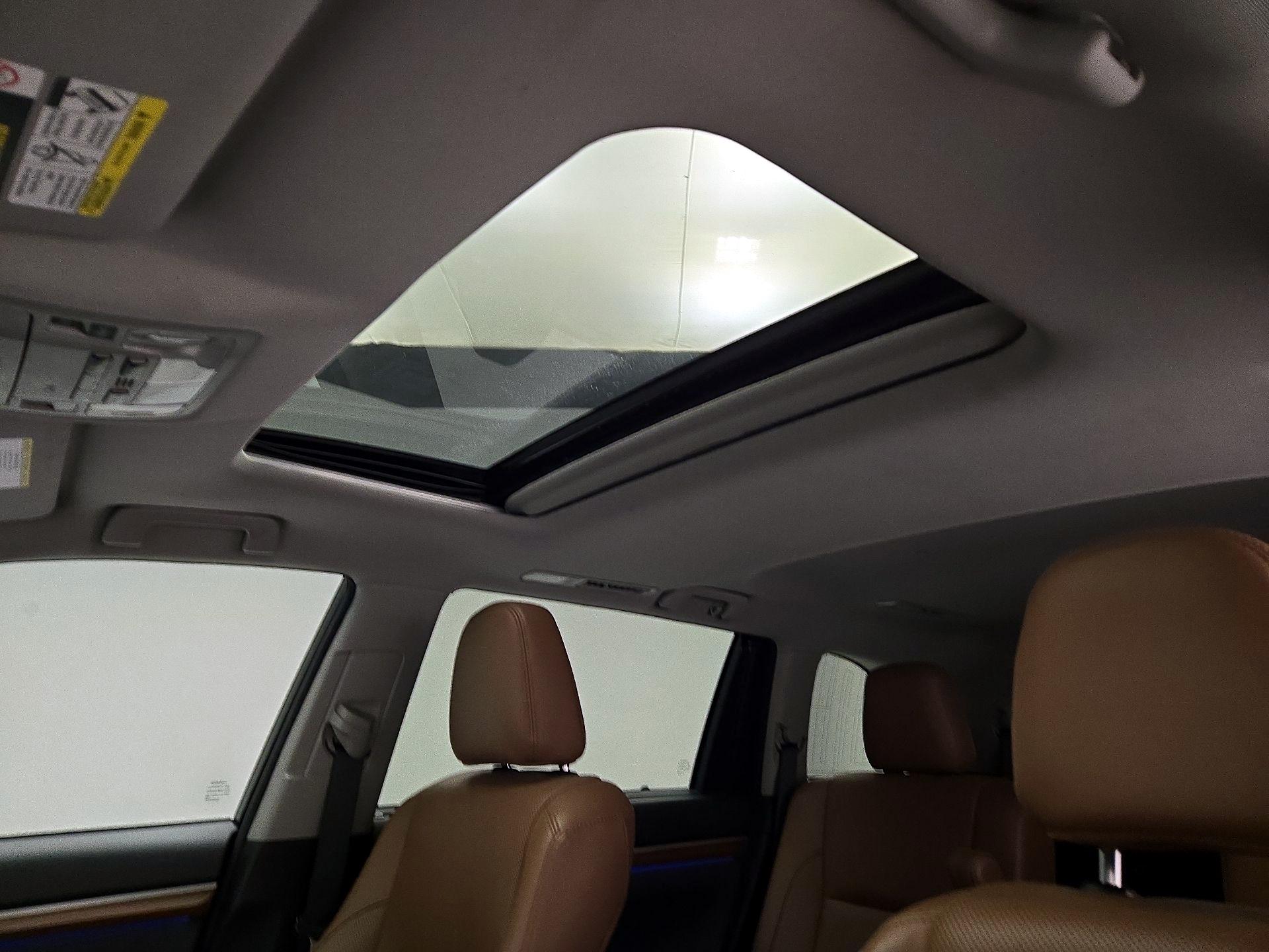 Thumbnail: 2017 Toyota Highlander - 19