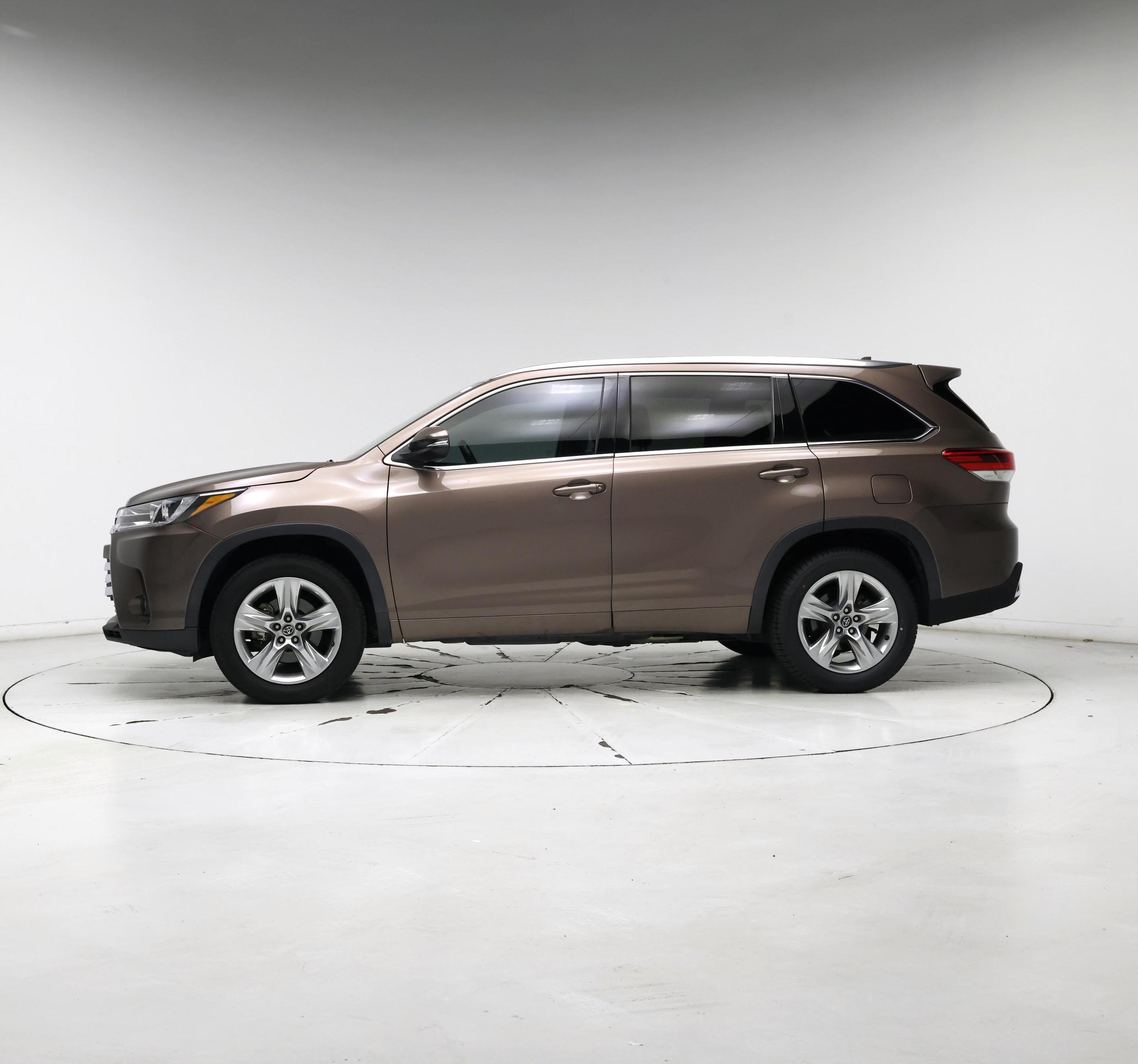 Thumbnail: 2017 Toyota Highlander - 3