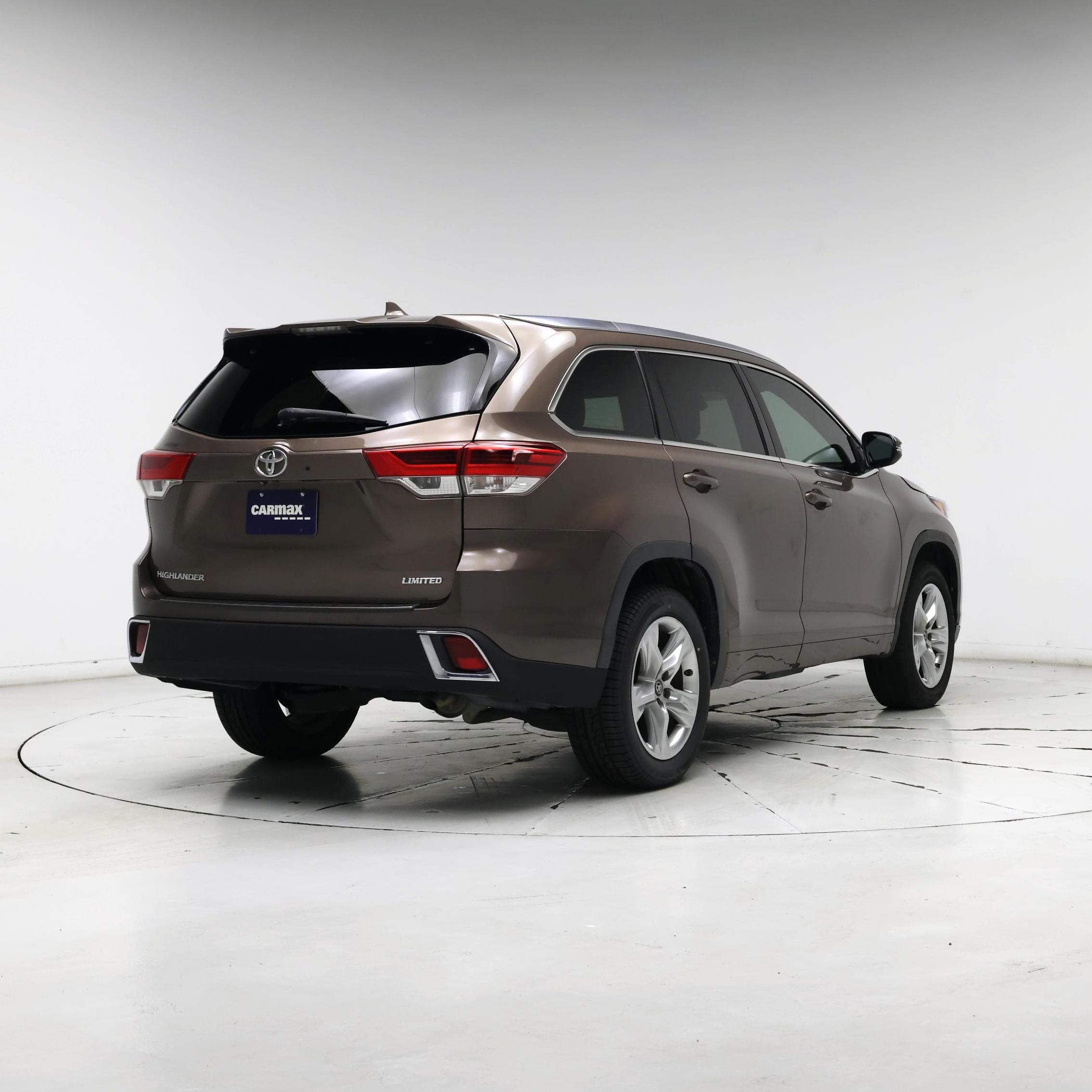 Thumbnail: 2017 Toyota Highlander - 8