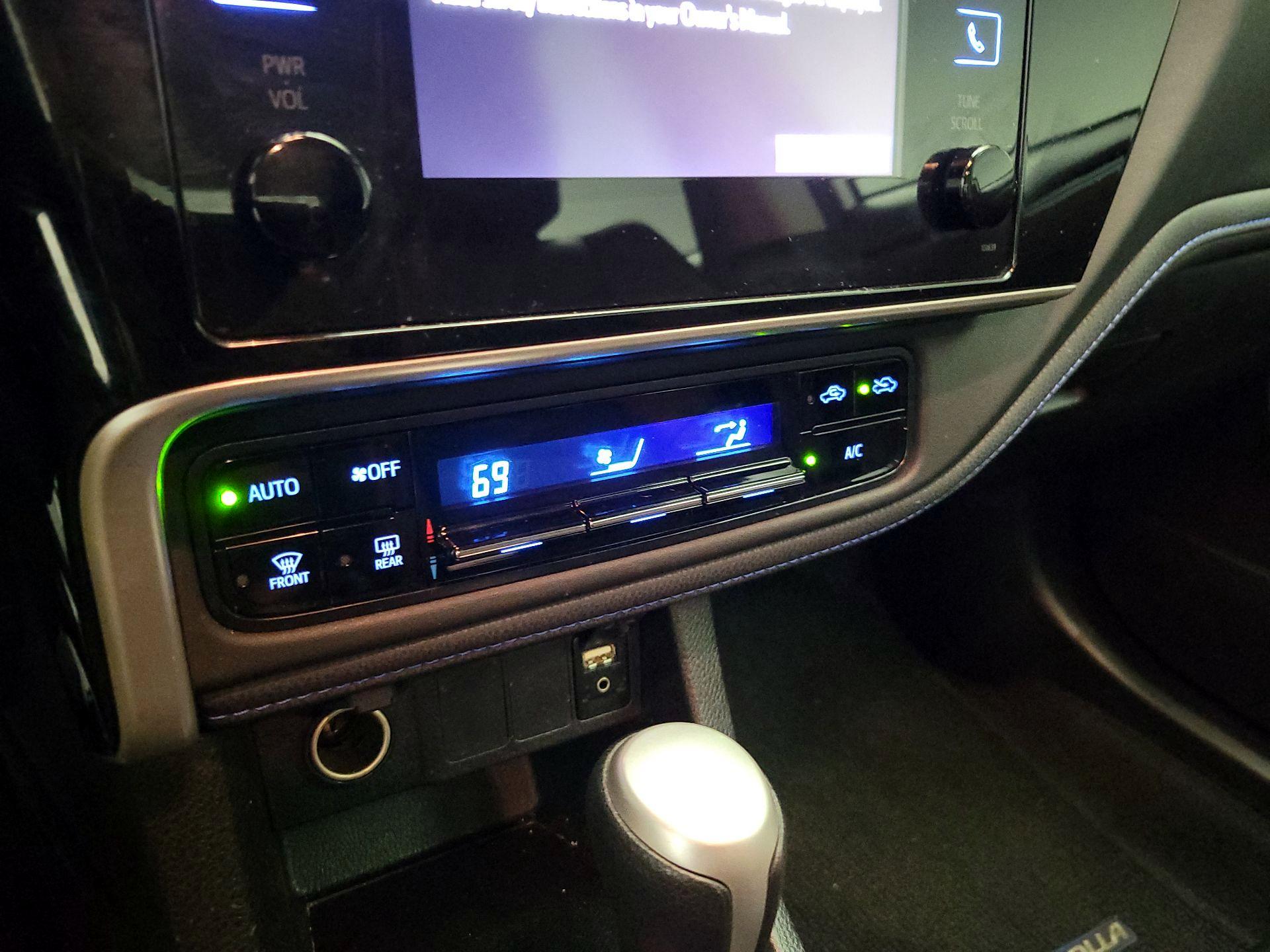 Thumbnail: 2017 Toyota Corolla - 16