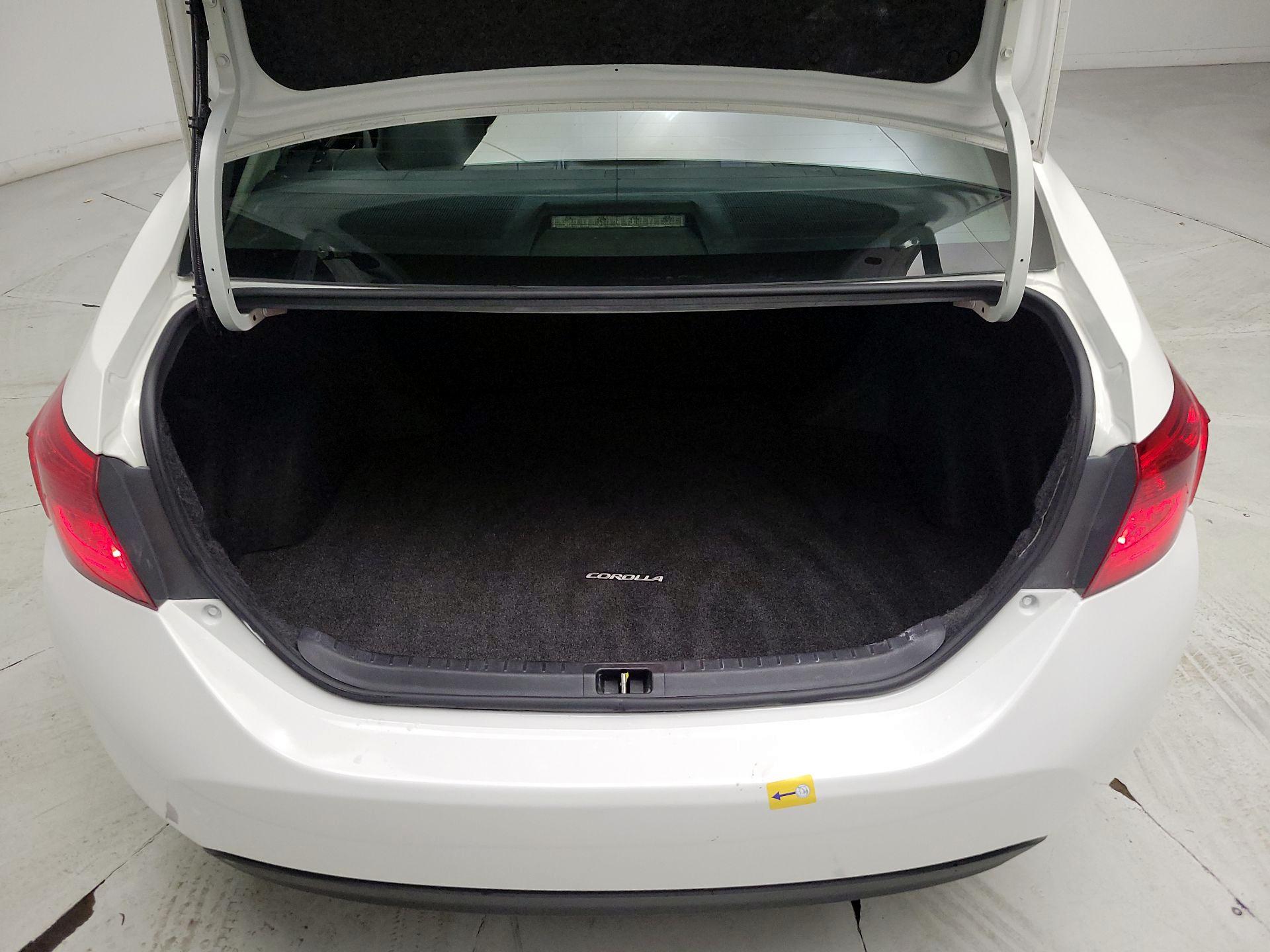 Thumbnail: 2017 Toyota Corolla - 19