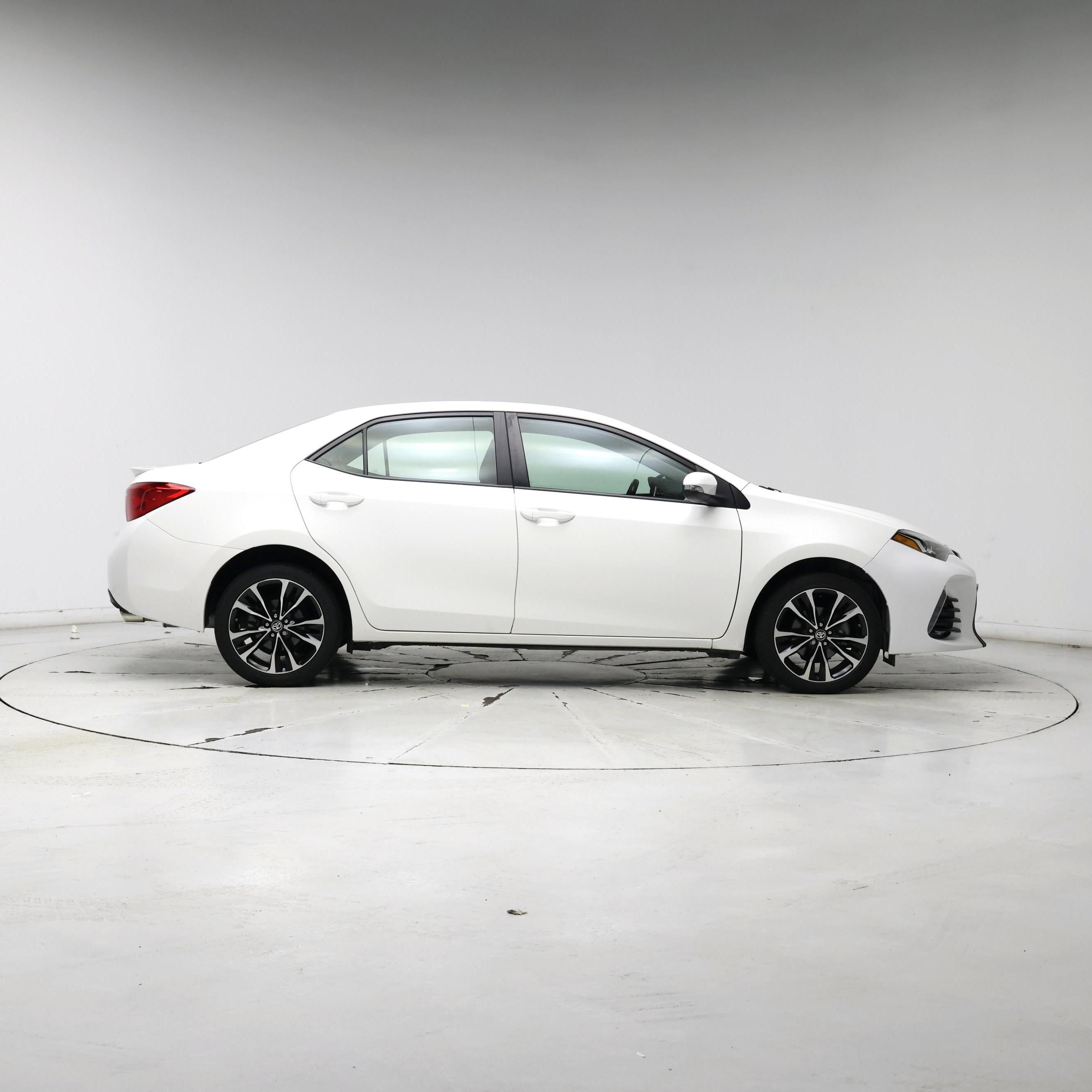 Thumbnail: 2017 Toyota Corolla - 7