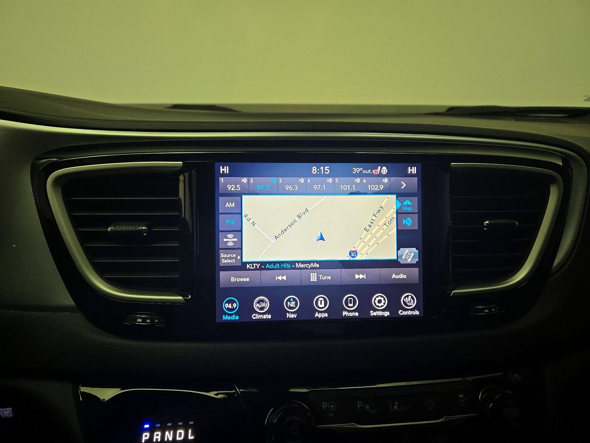 Thumbnail: 2020 Chrysler Pacifica - 16