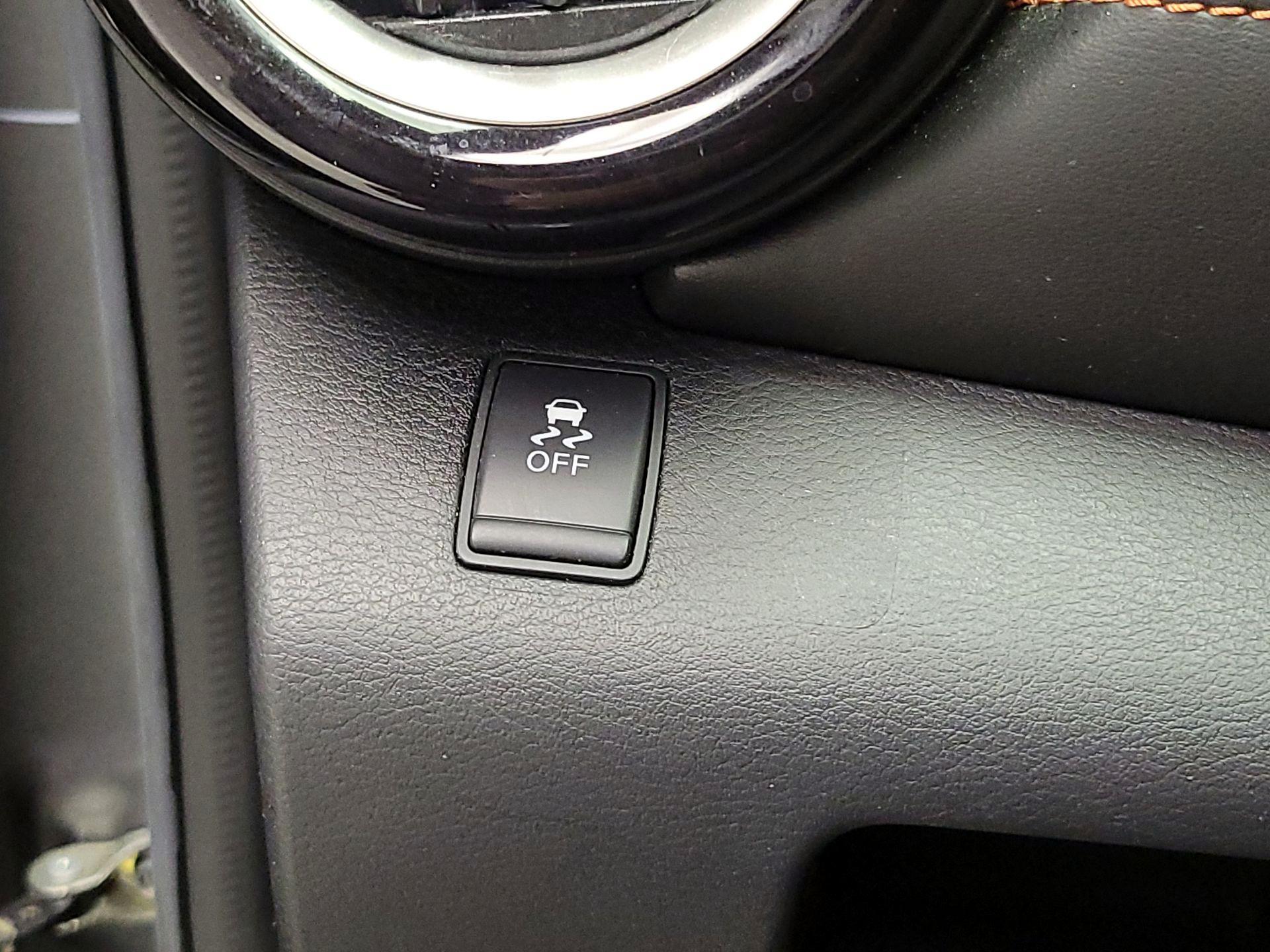 Thumbnail: 2019 Nissan Kicks - 13