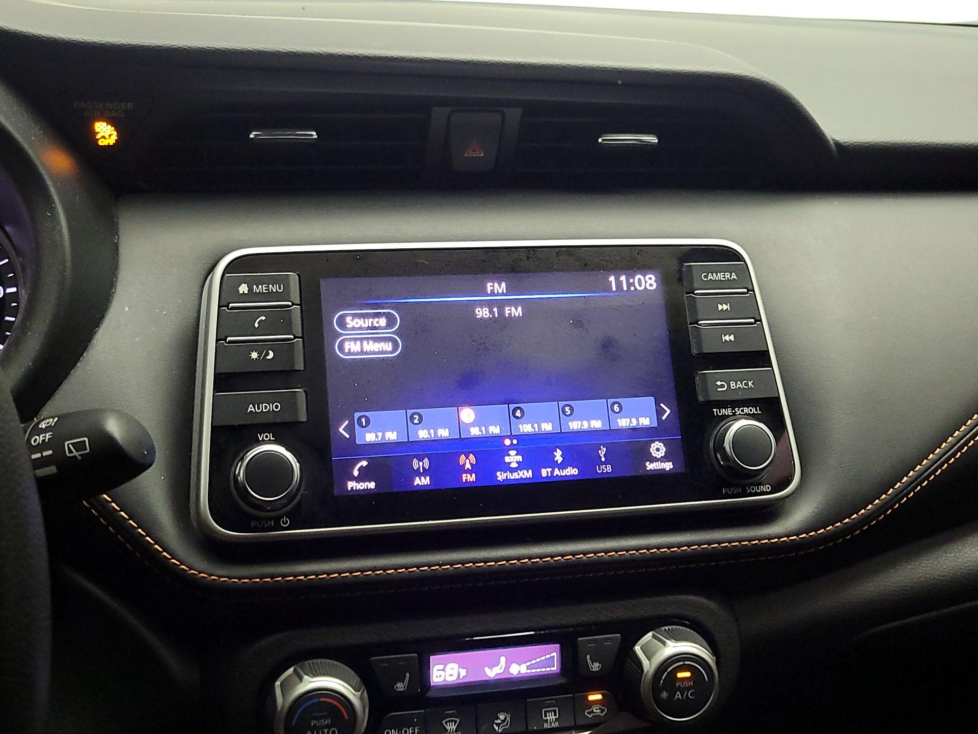 Thumbnail: 2019 Nissan Kicks - 15