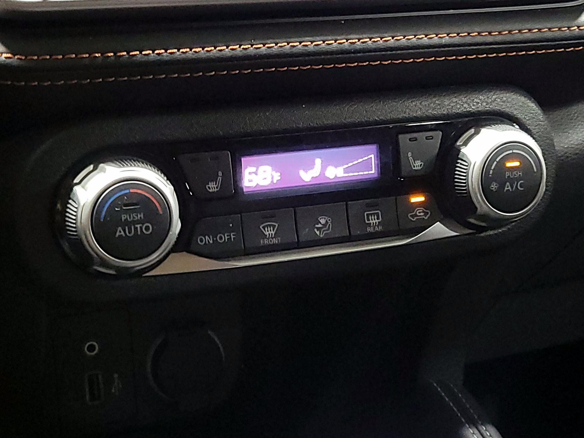 Thumbnail: 2019 Nissan Kicks - 16