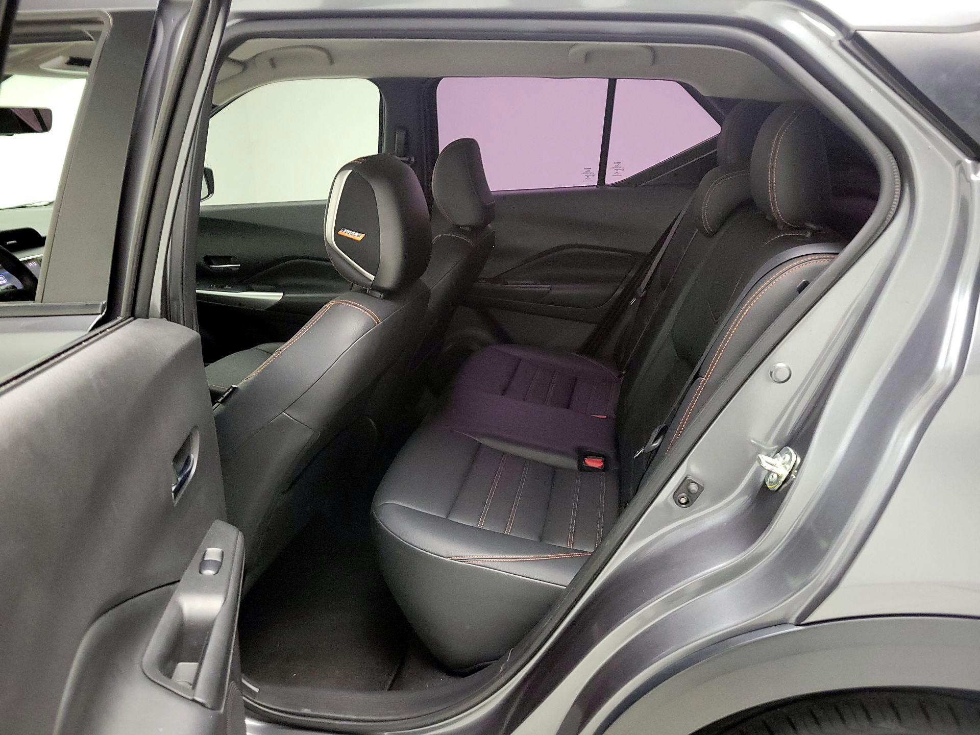 Thumbnail: 2019 Nissan Kicks - 19